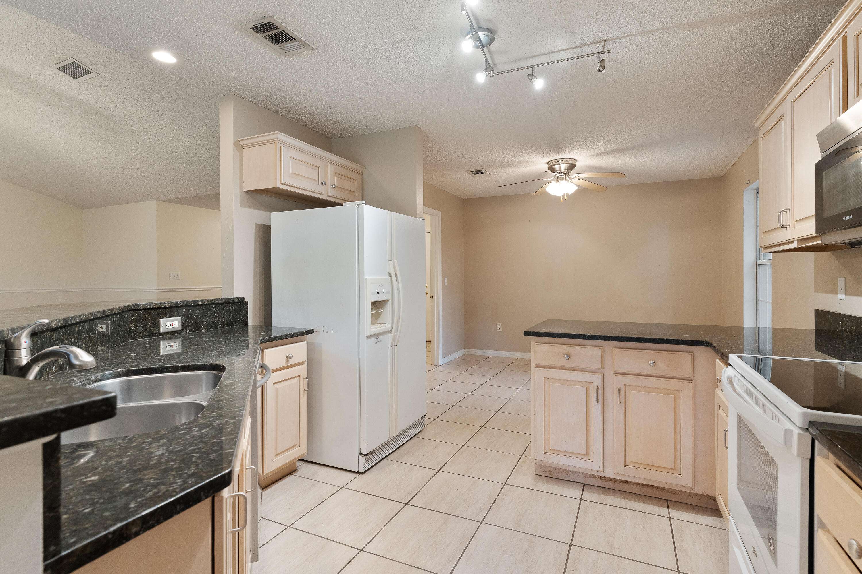 OLD BETHEL ESTATES PH I - Residential