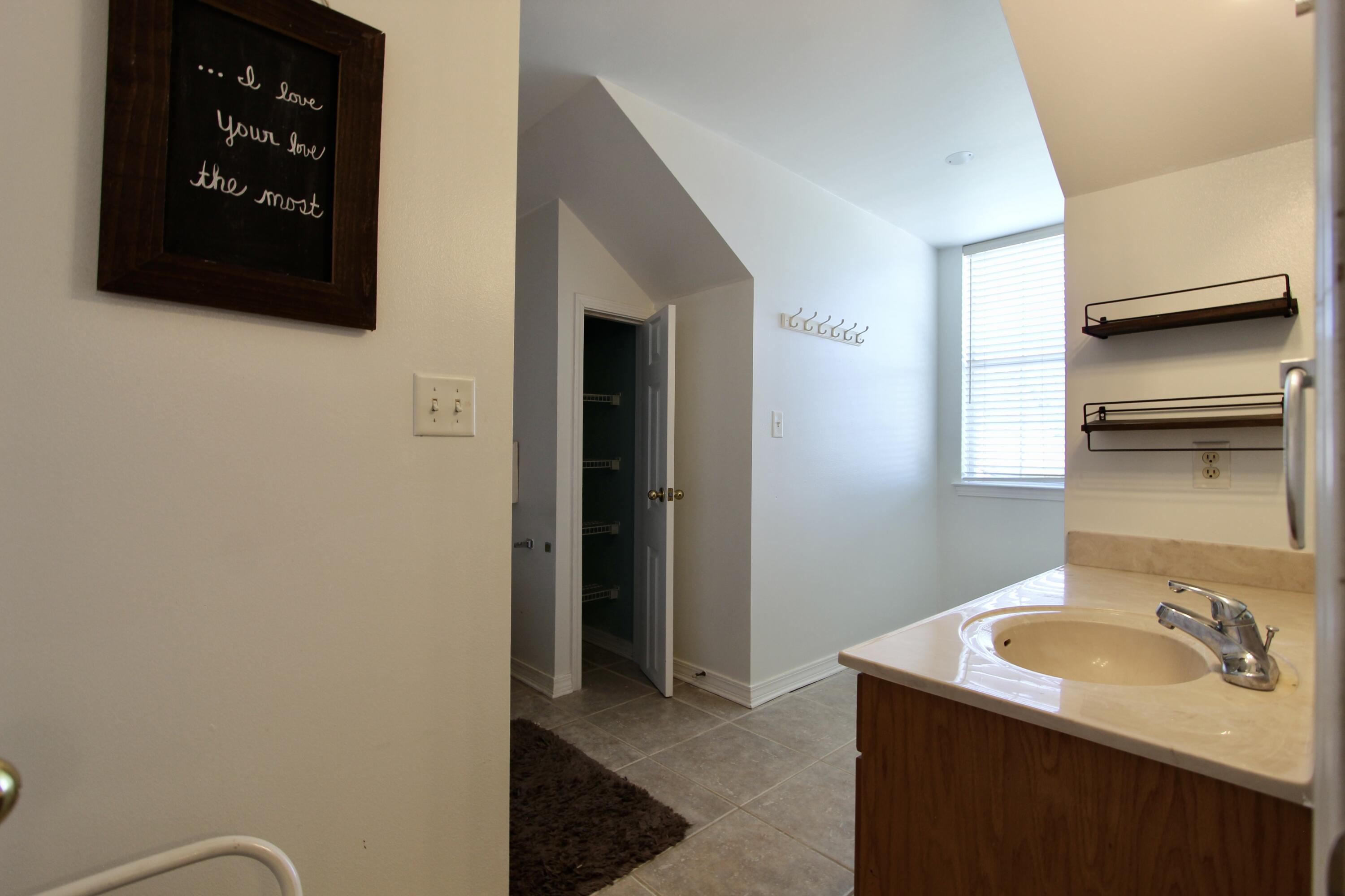 PINEY WOODS EST - Residential