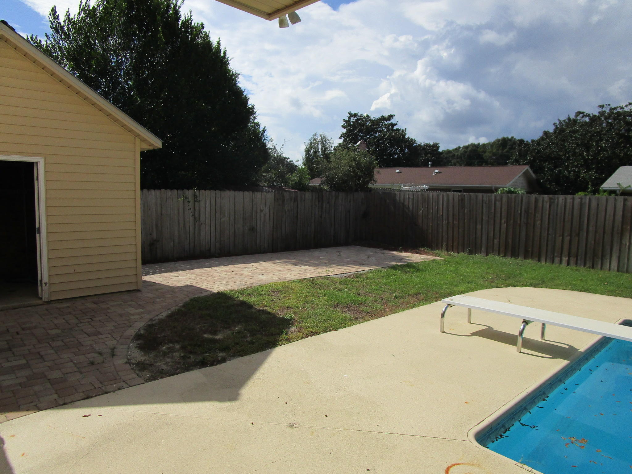 CAROL ANNE MANOR - Residential Lease