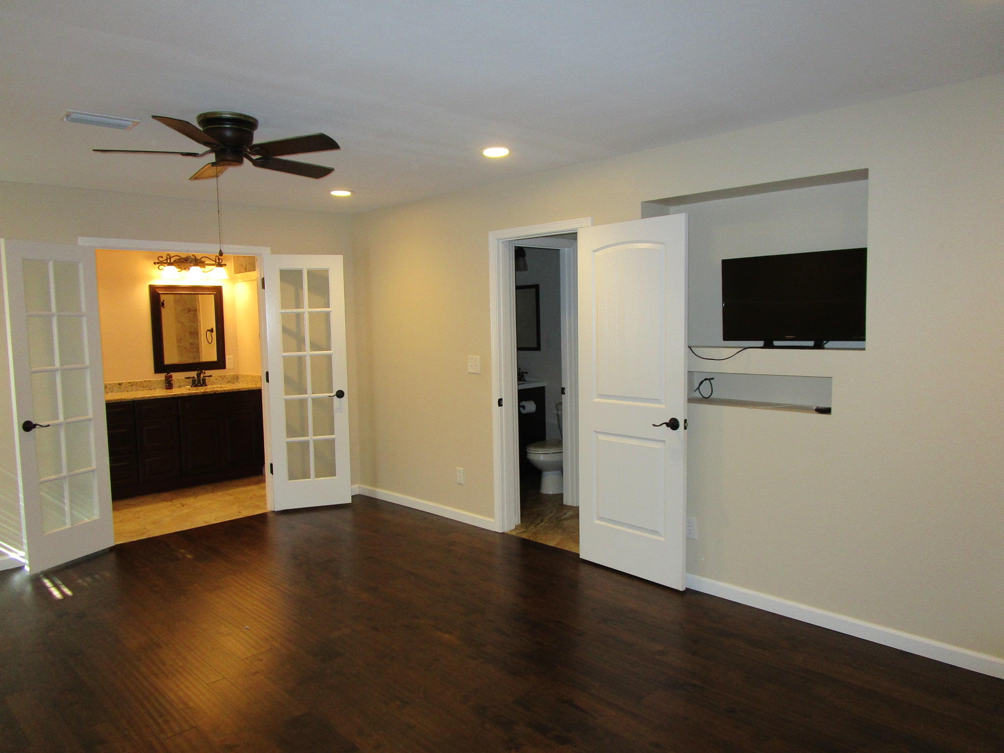 CAROL ANNE MANOR - Residential Lease