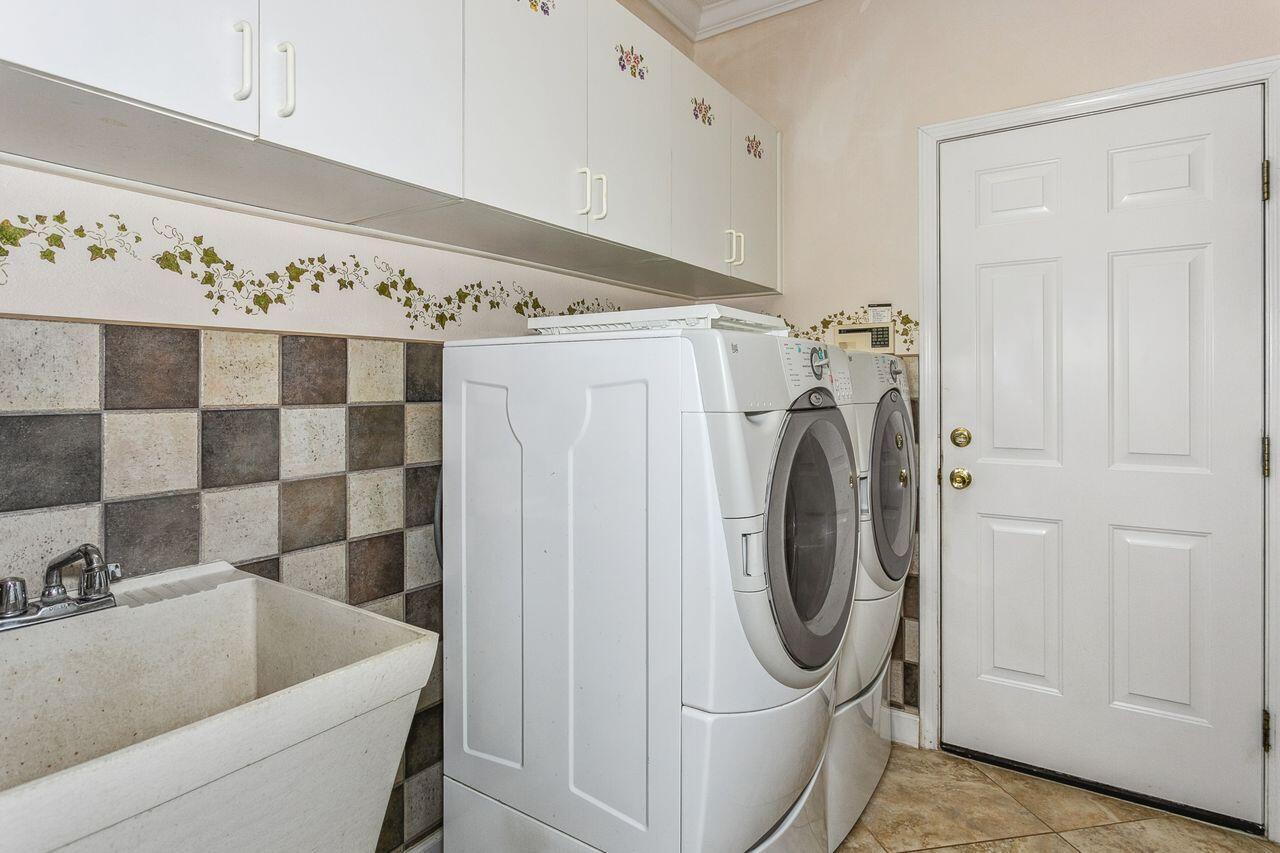 MARTHA'S COVE - Residential