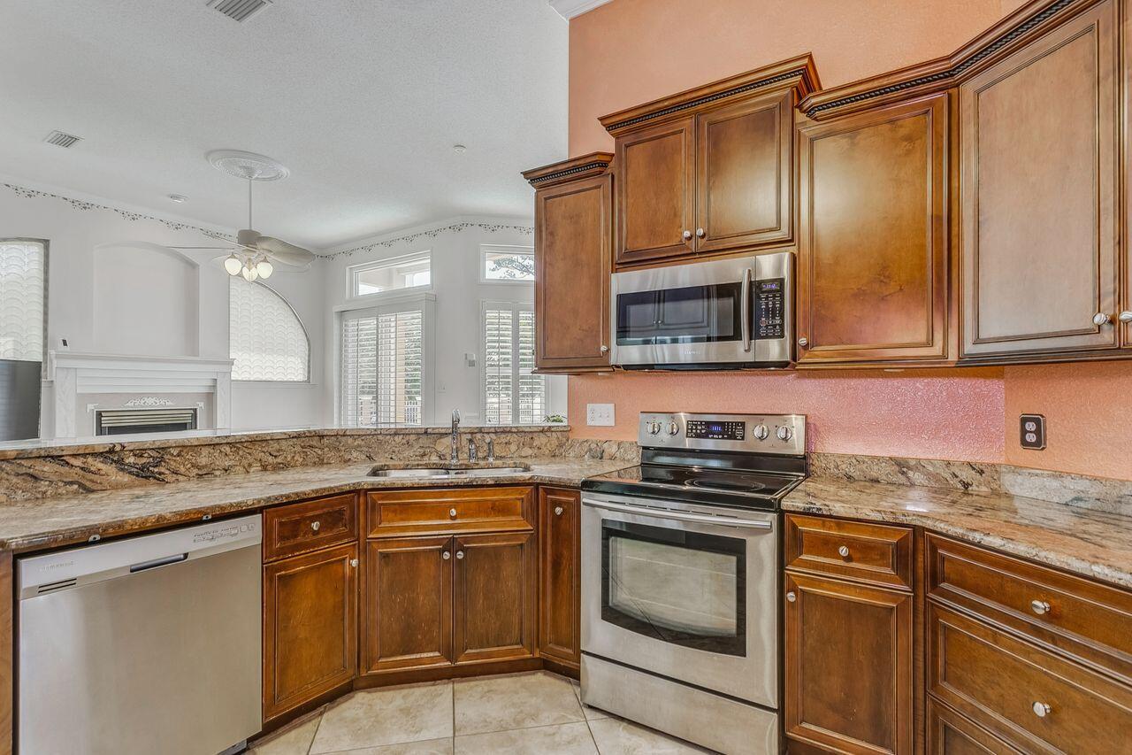 MARTHA'S COVE - Residential