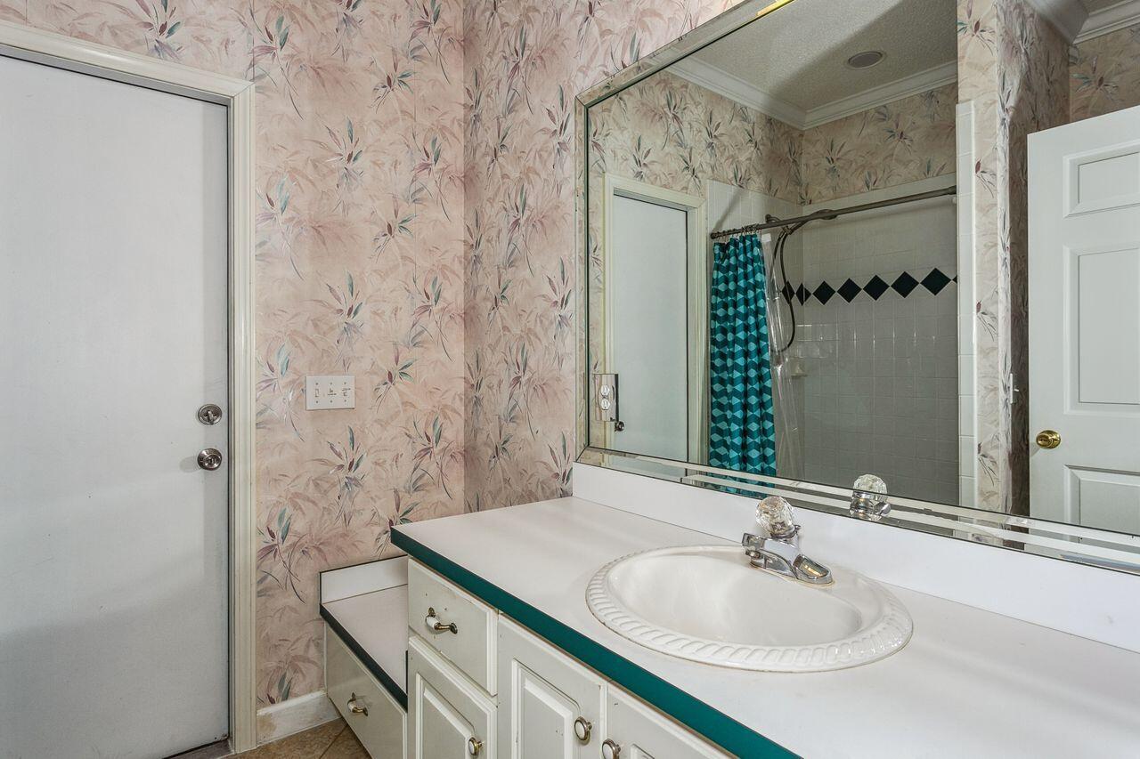 MARTHA'S COVE - Residential