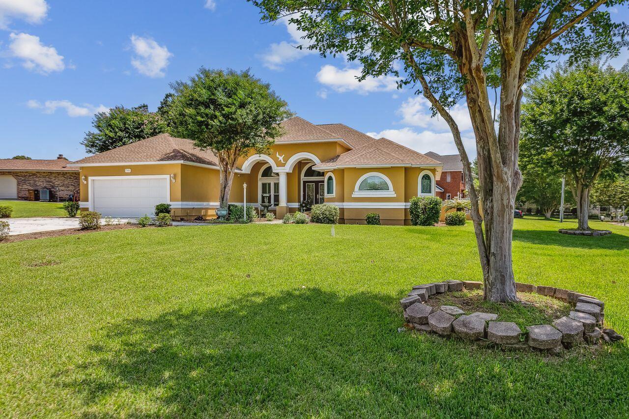 MARTHA'S COVE - Residential