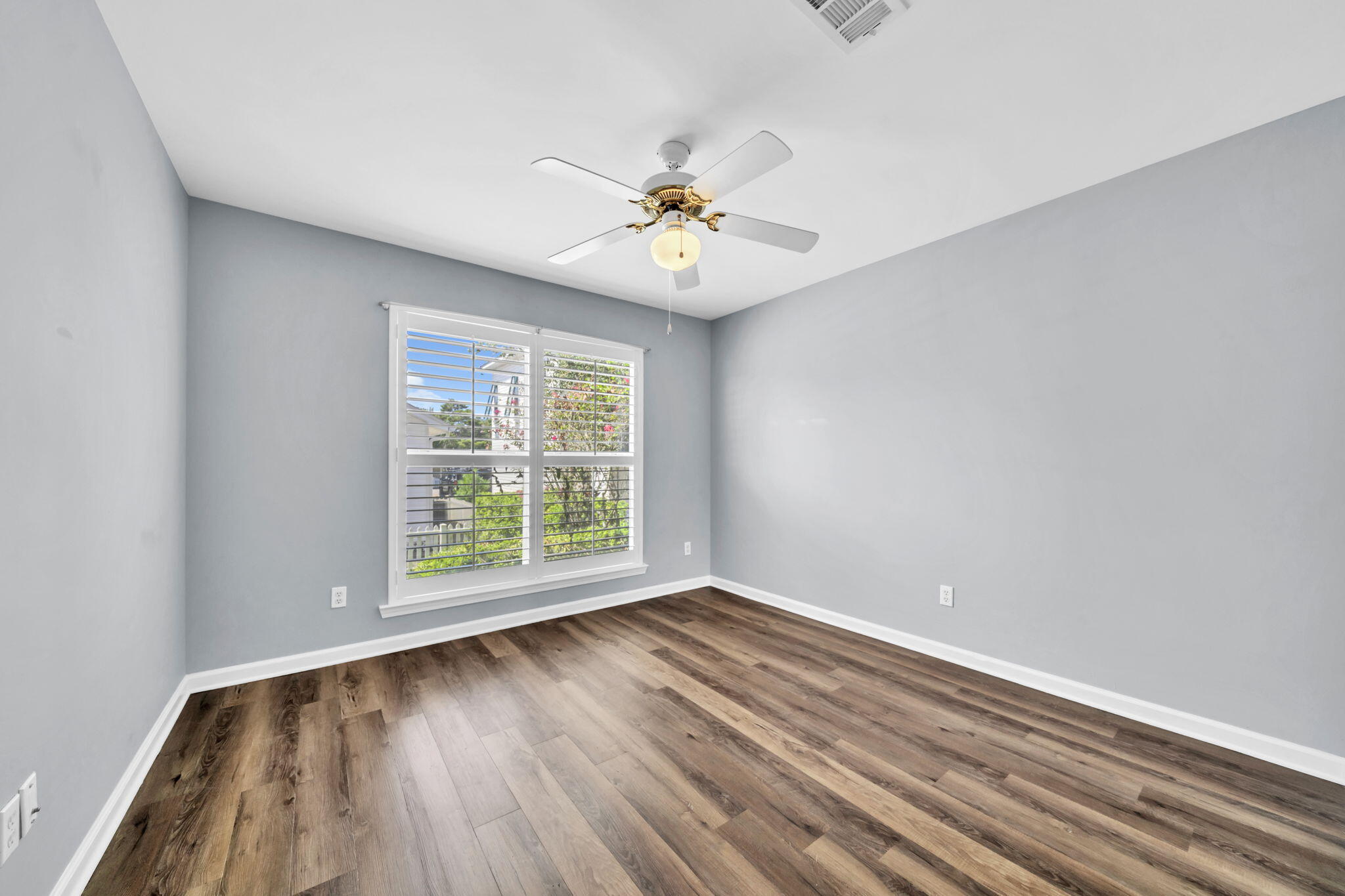 CRYSTAL BEACH COTTAGES - Residential