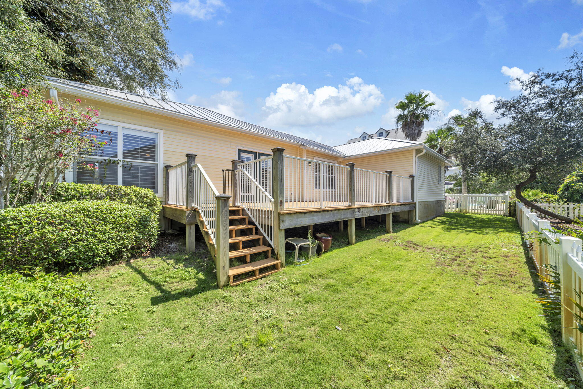 CRYSTAL BEACH COTTAGES - Residential