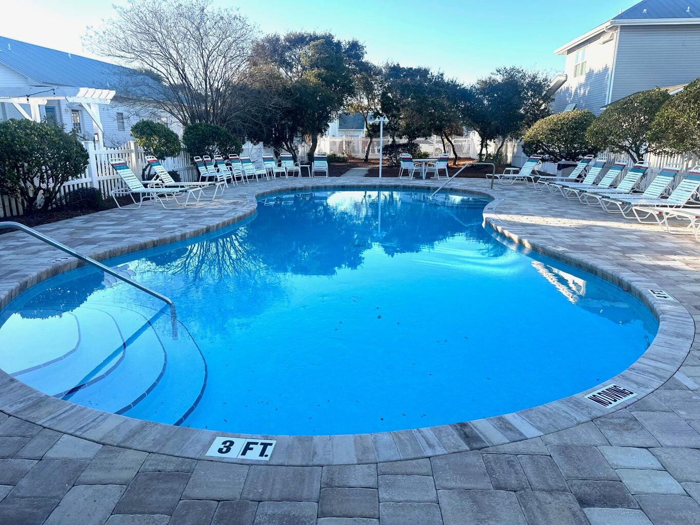 CRYSTAL BEACH COTTAGES - Residential