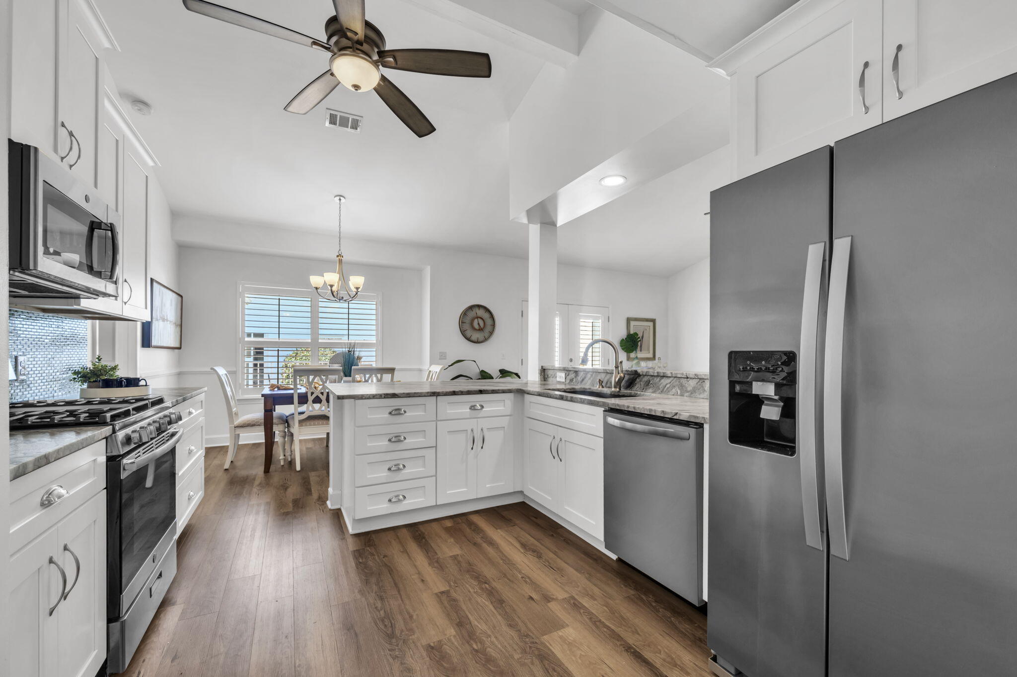 CRYSTAL BEACH COTTAGES - Residential
