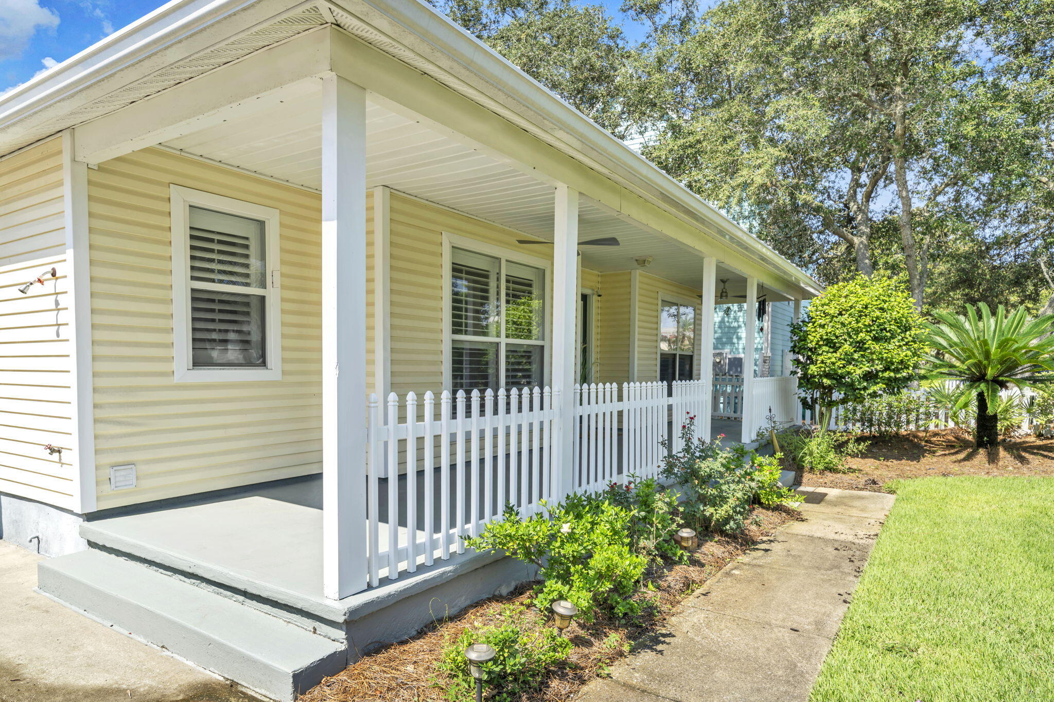 CRYSTAL BEACH COTTAGES - Residential