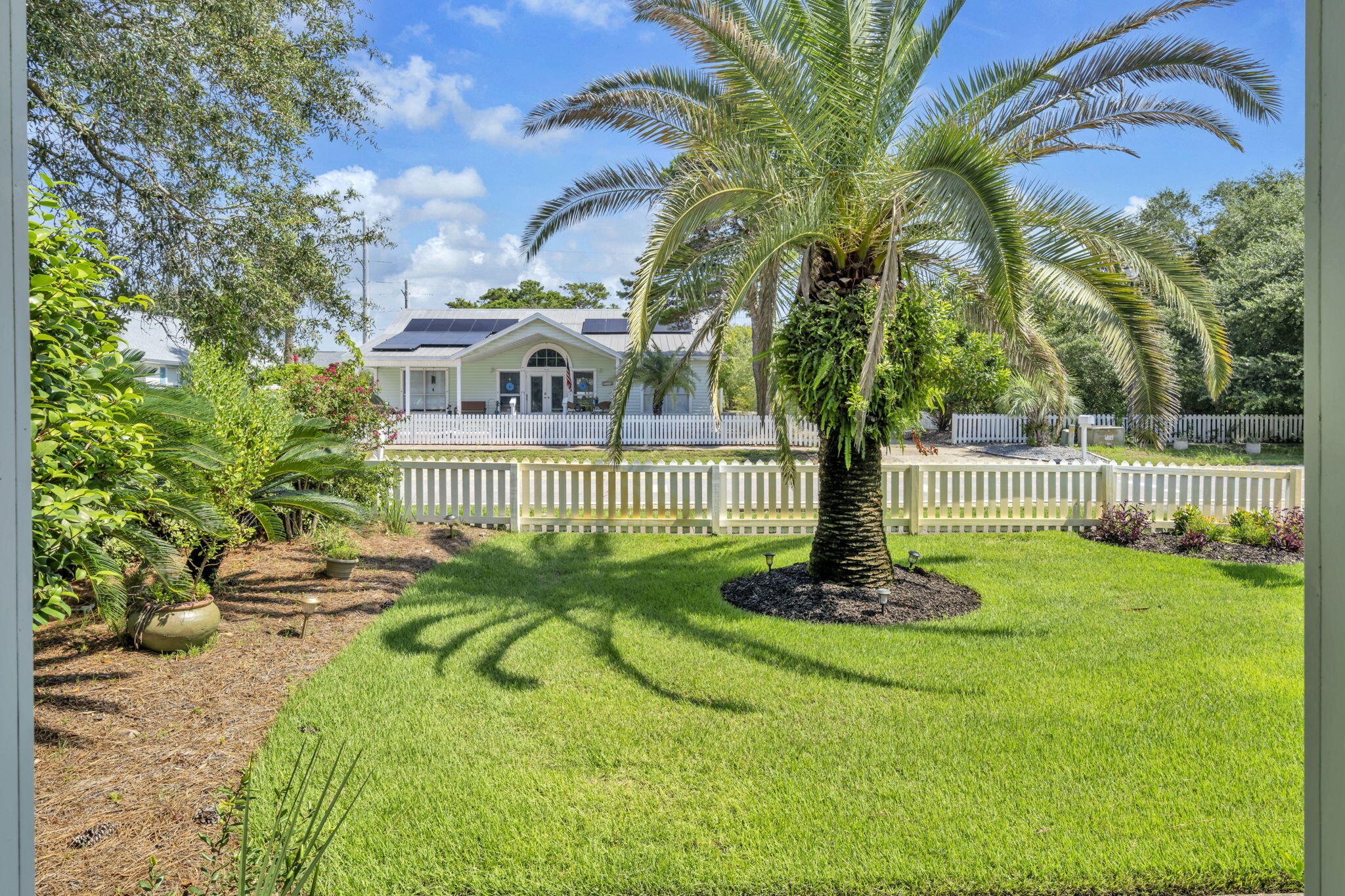 CRYSTAL BEACH COTTAGES - Residential