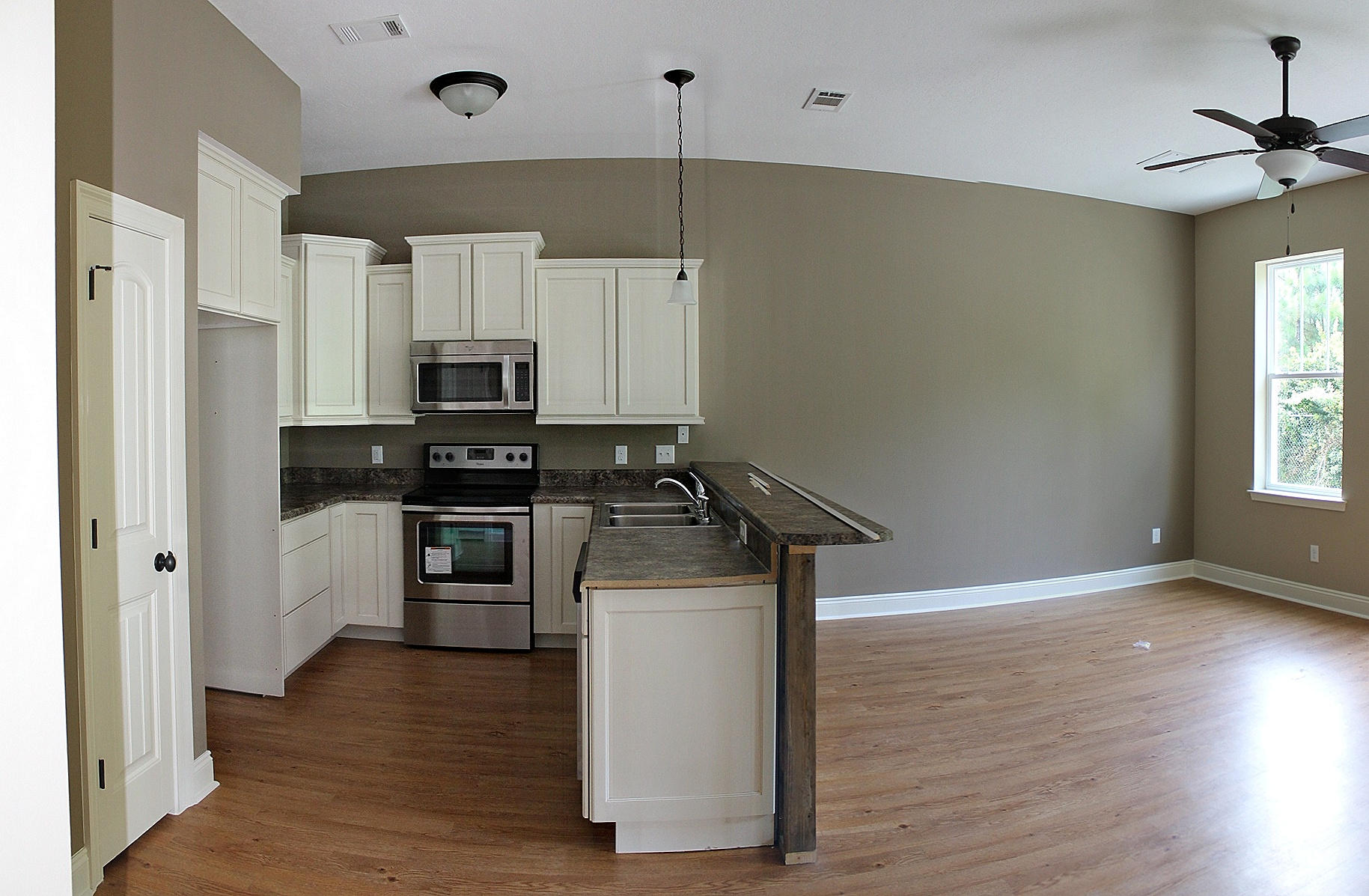 QUAIL HOLLOW - Residential