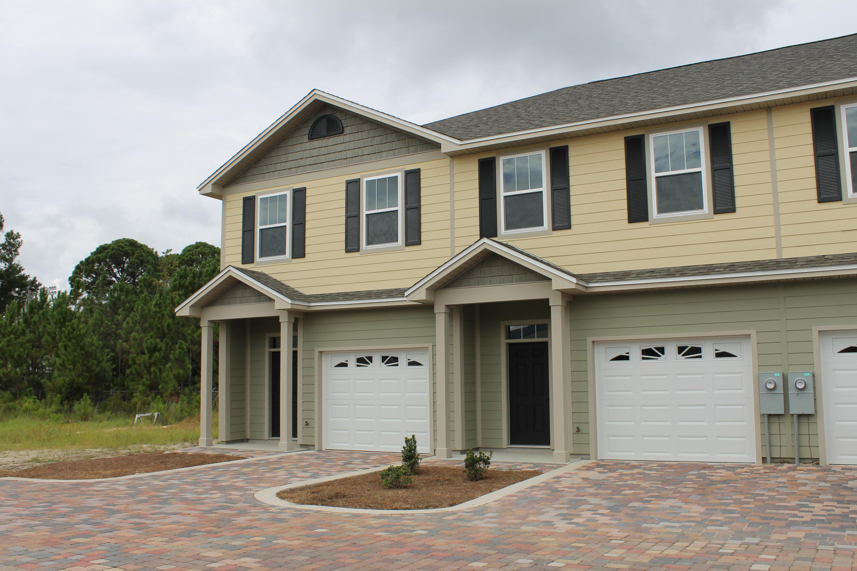 QUAIL HOLLOW - Residential