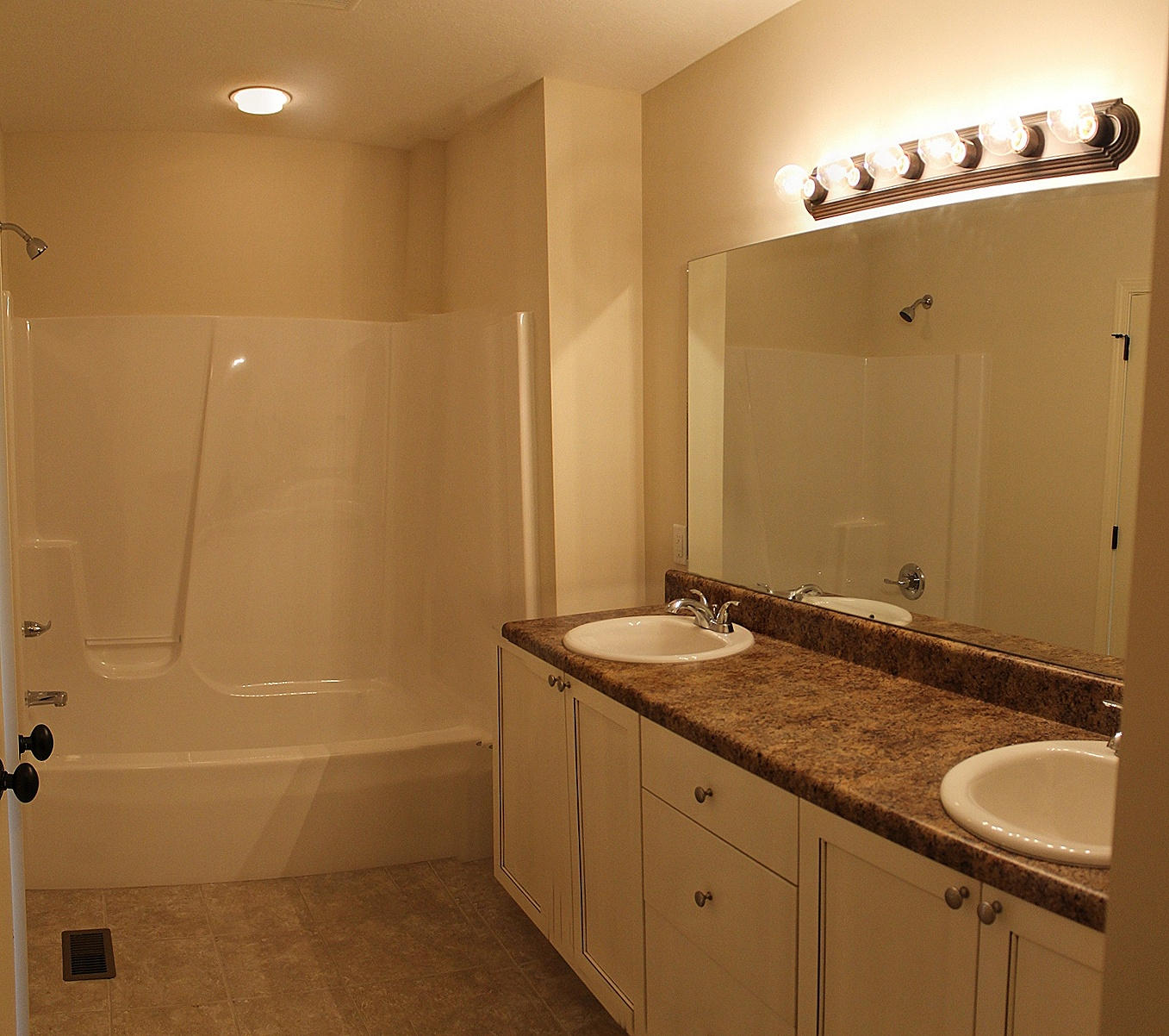 QUAIL HOLLOW - Residential