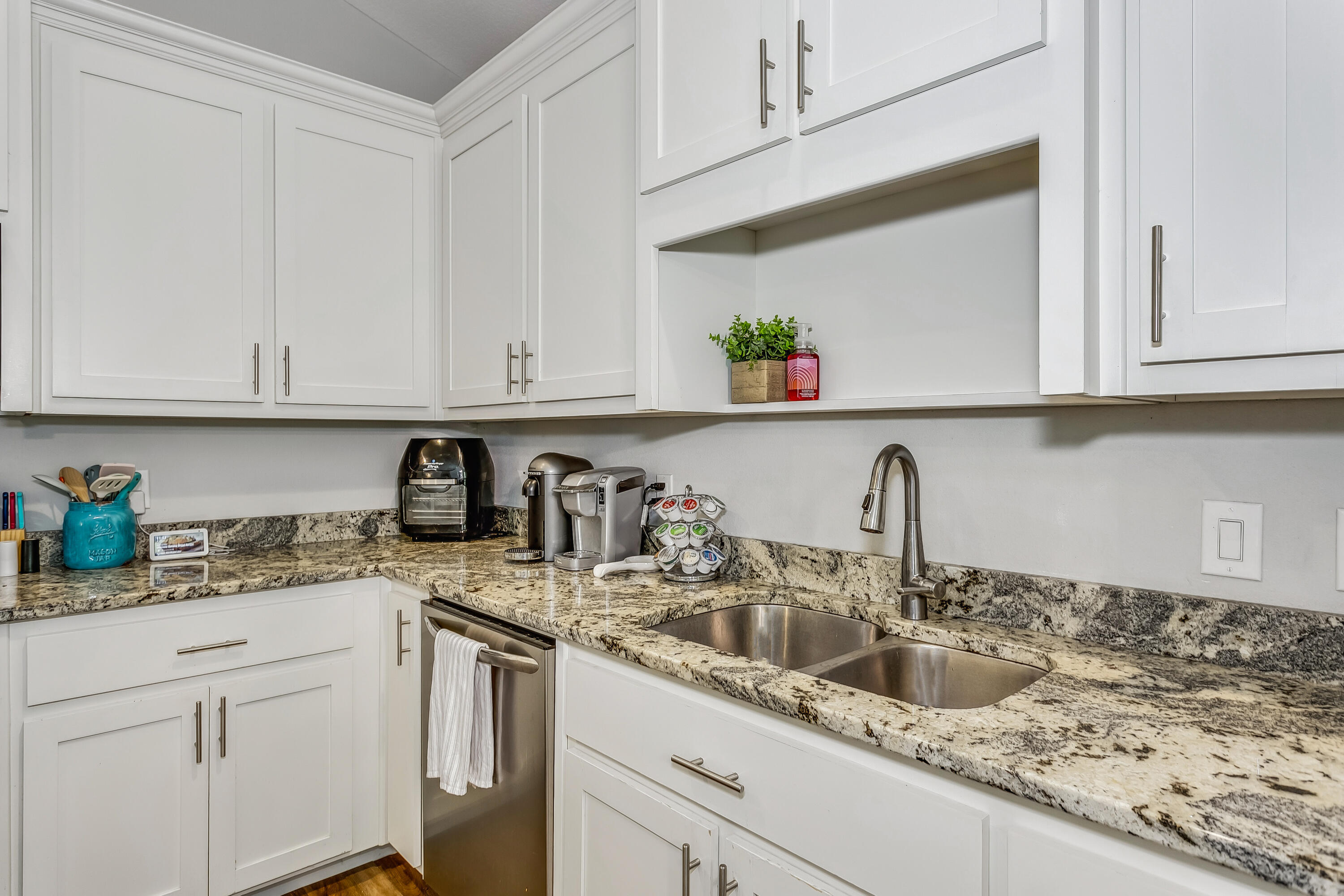 NO RECORDED PROJECT - Residential