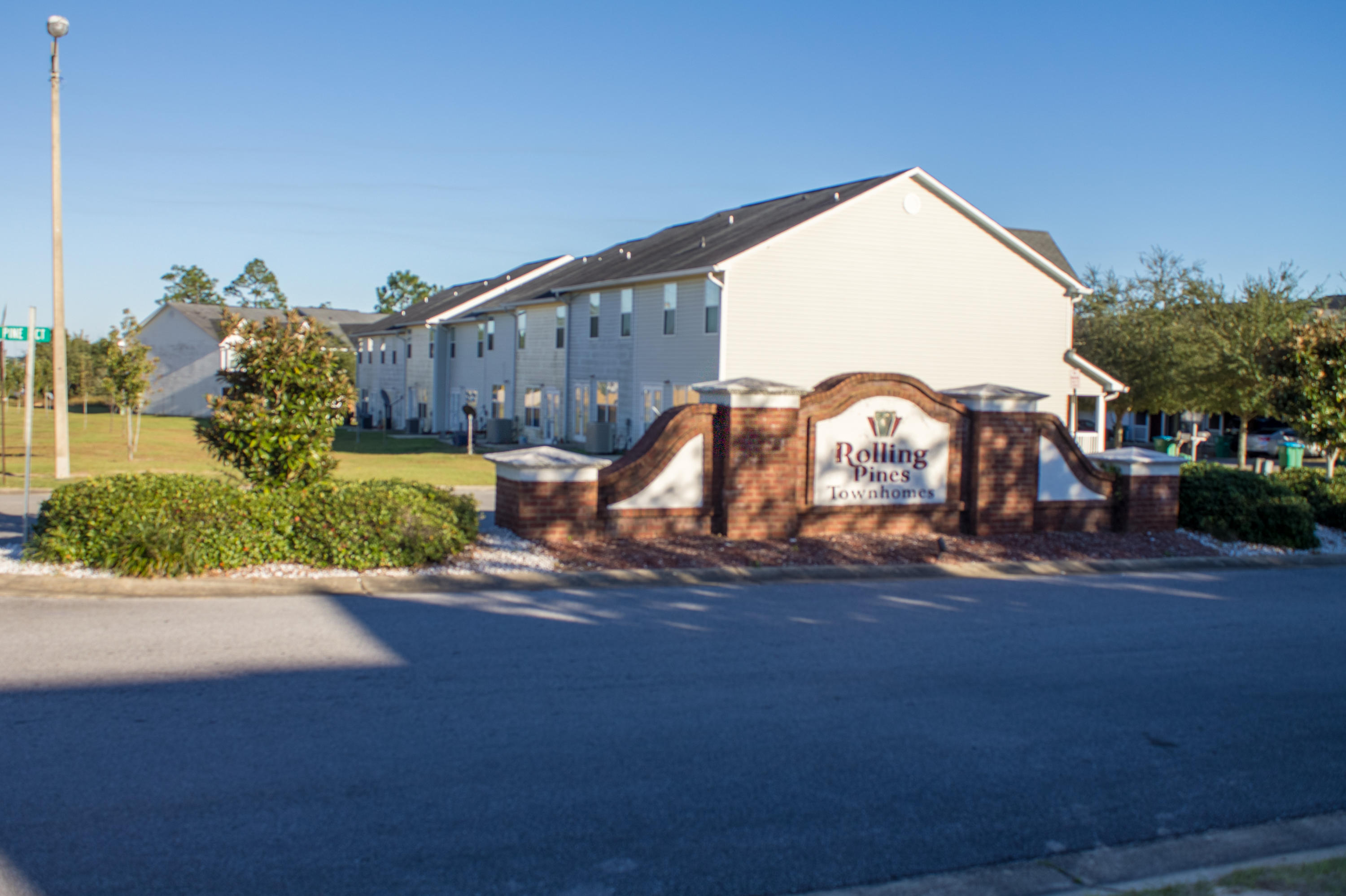 ROLLING PINES - Residential