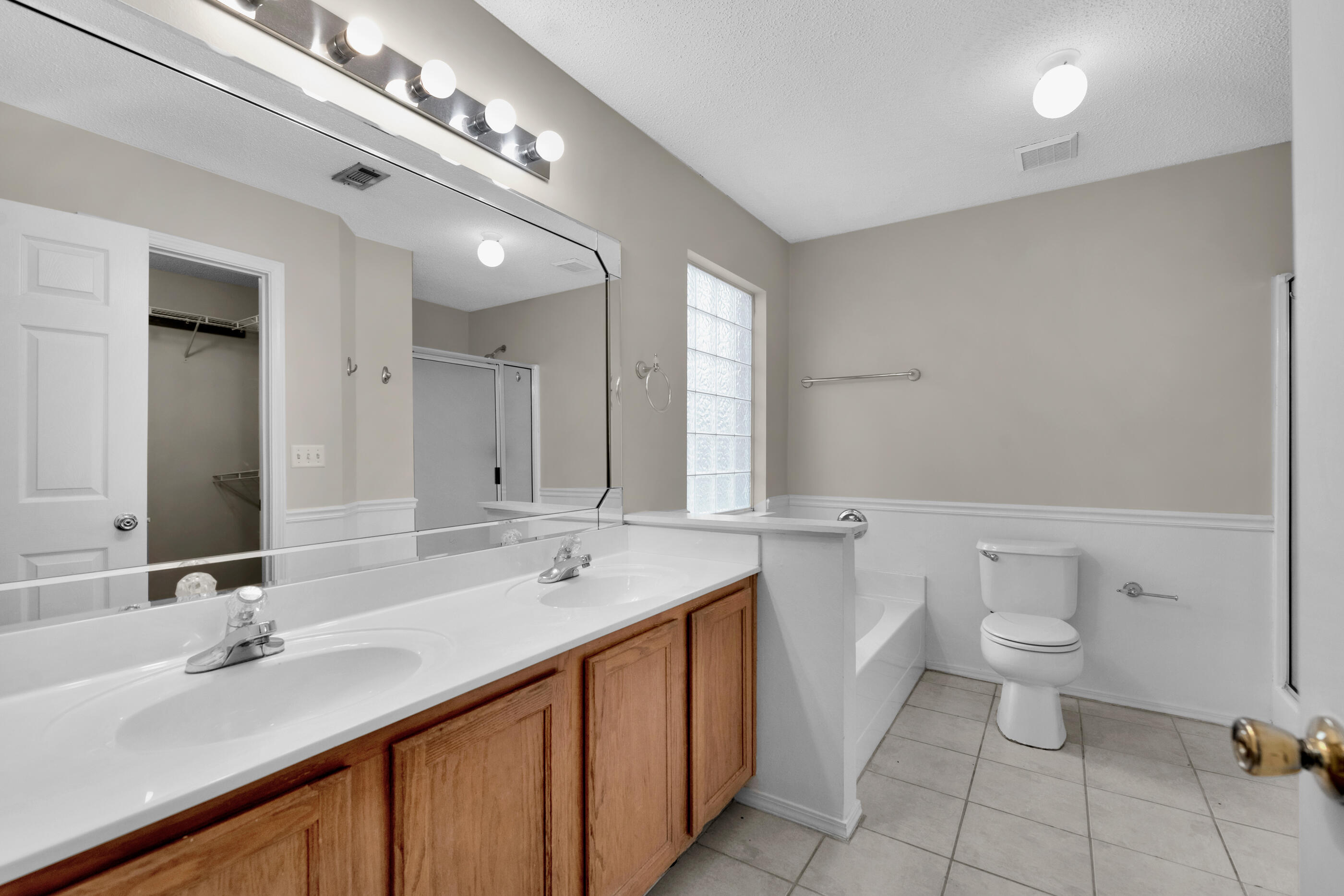 RIVERCHASE S/D PH 2 - Residential