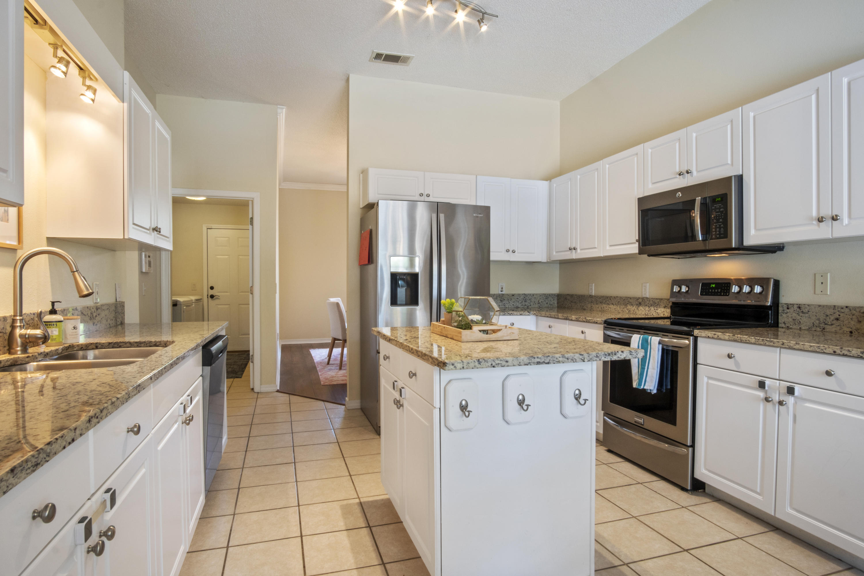 SHADOW OAK S/D - Residential