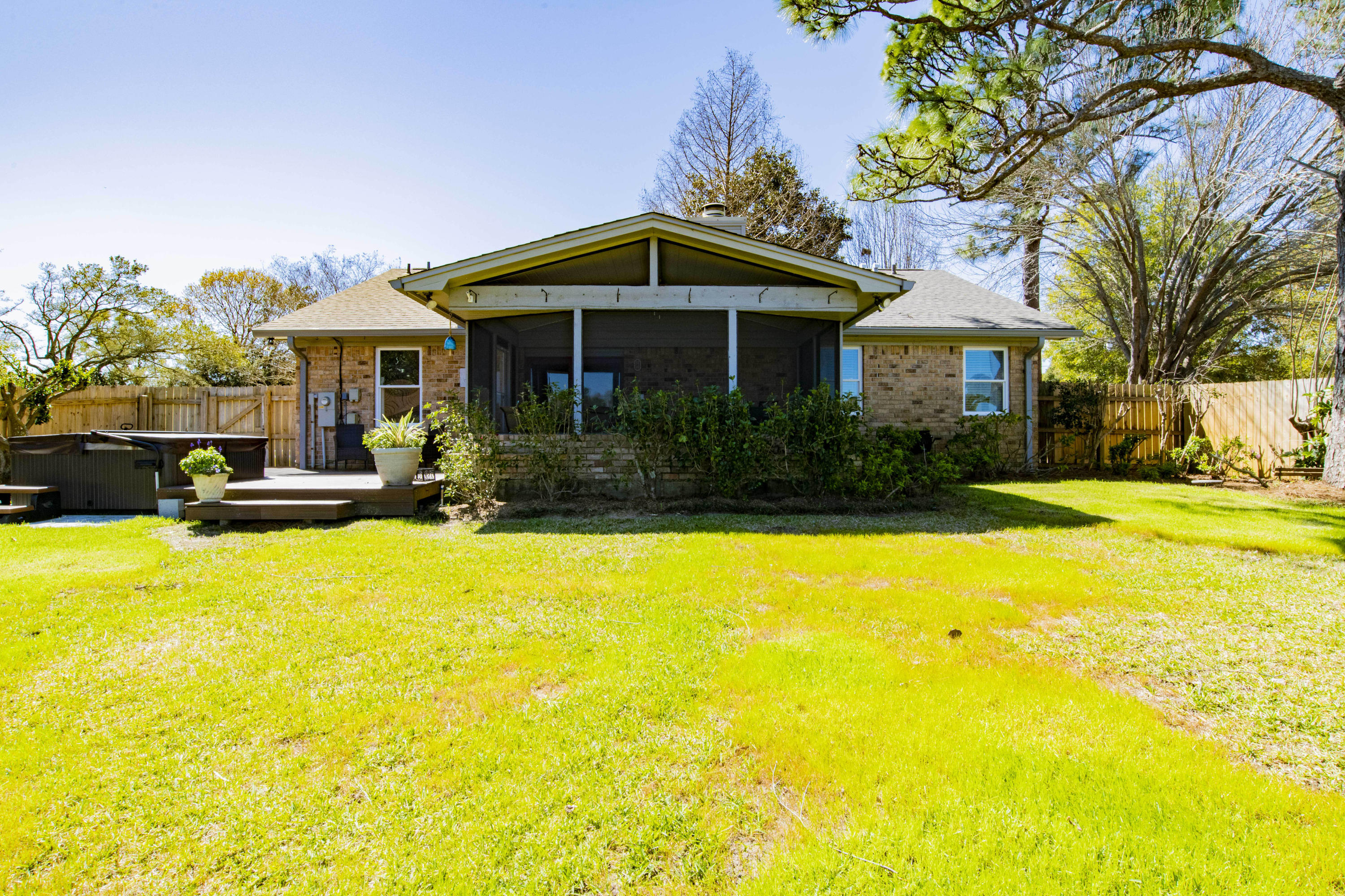 BAY CLIFF ESTATES - Residential