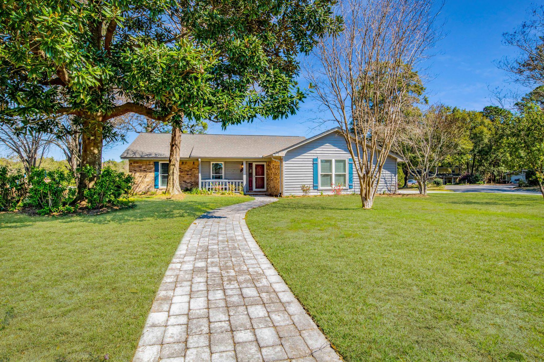 BAY CLIFF ESTATES - Residential