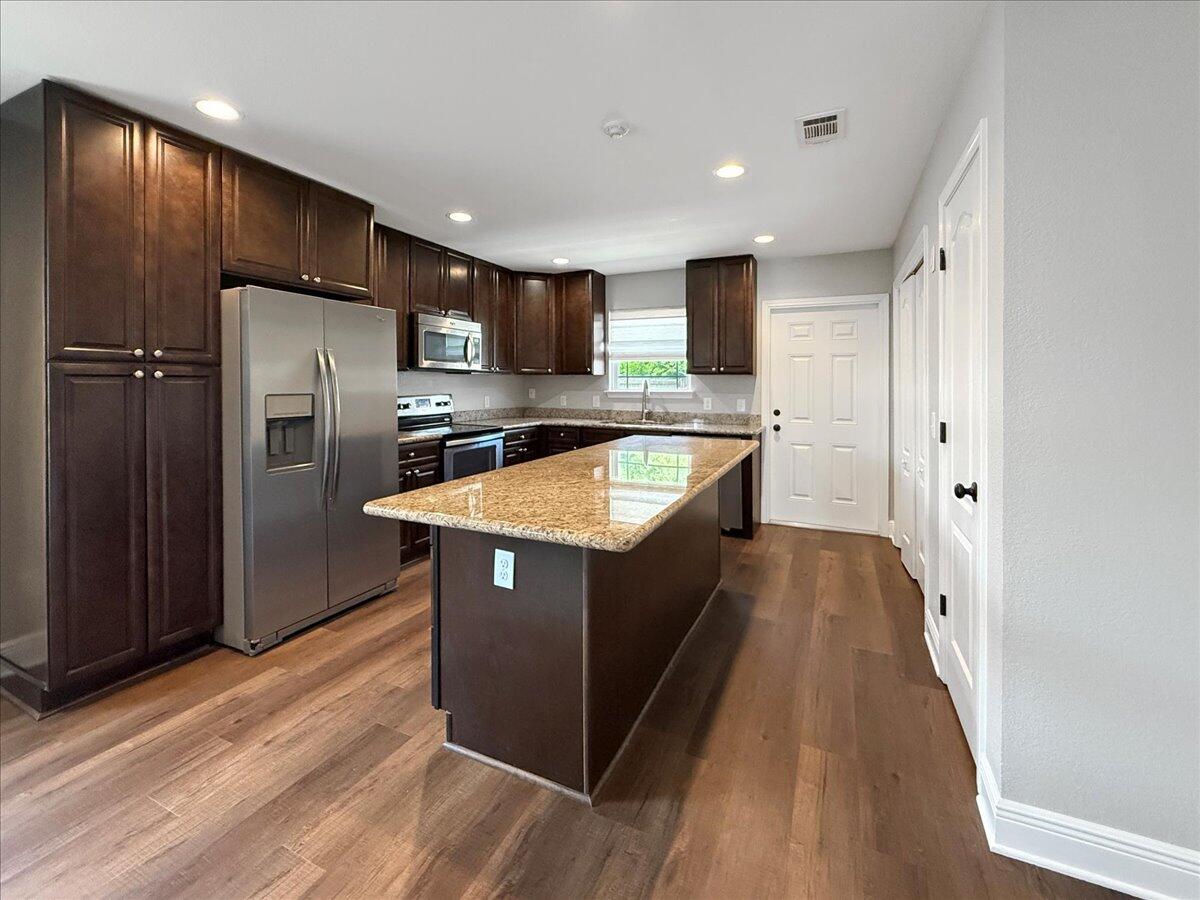 SHADOW LAKES - Residential