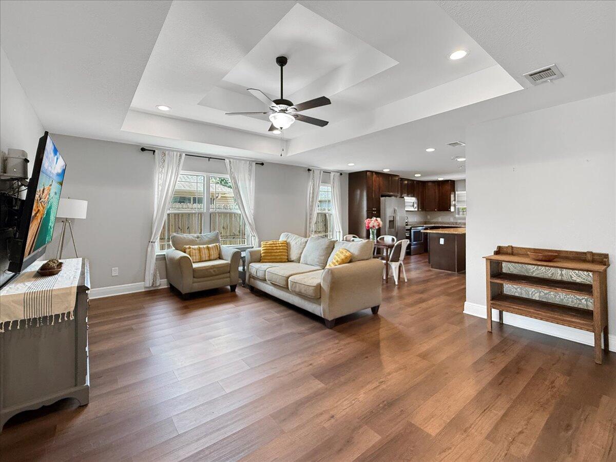 SHADOW LAKES - Residential
