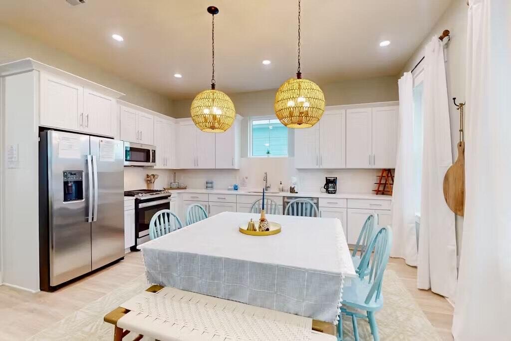 Lagoon Manor - Residential Lease