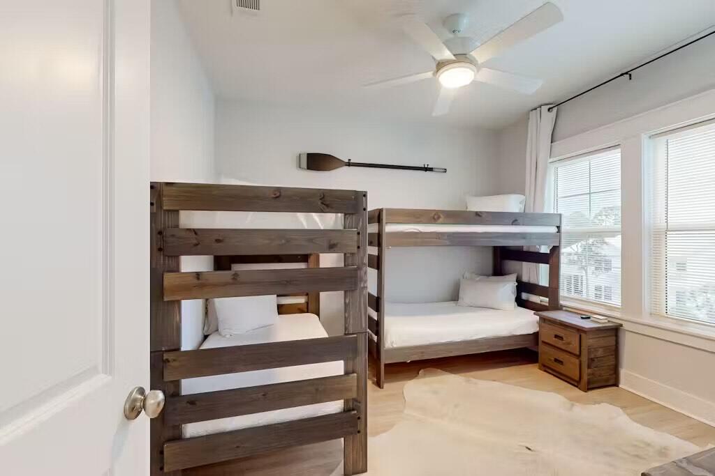 Lagoon Manor - Residential Lease