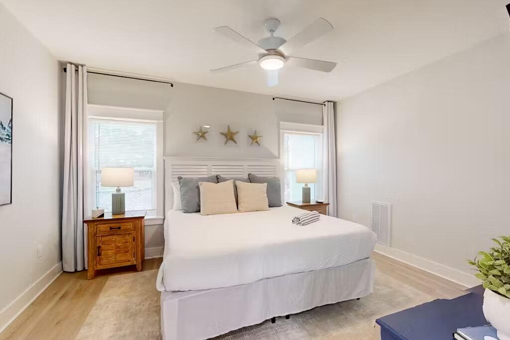 Lagoon Manor - Residential Lease