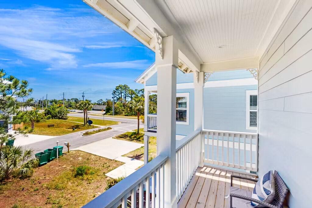 Lagoon Manor - Residential Lease