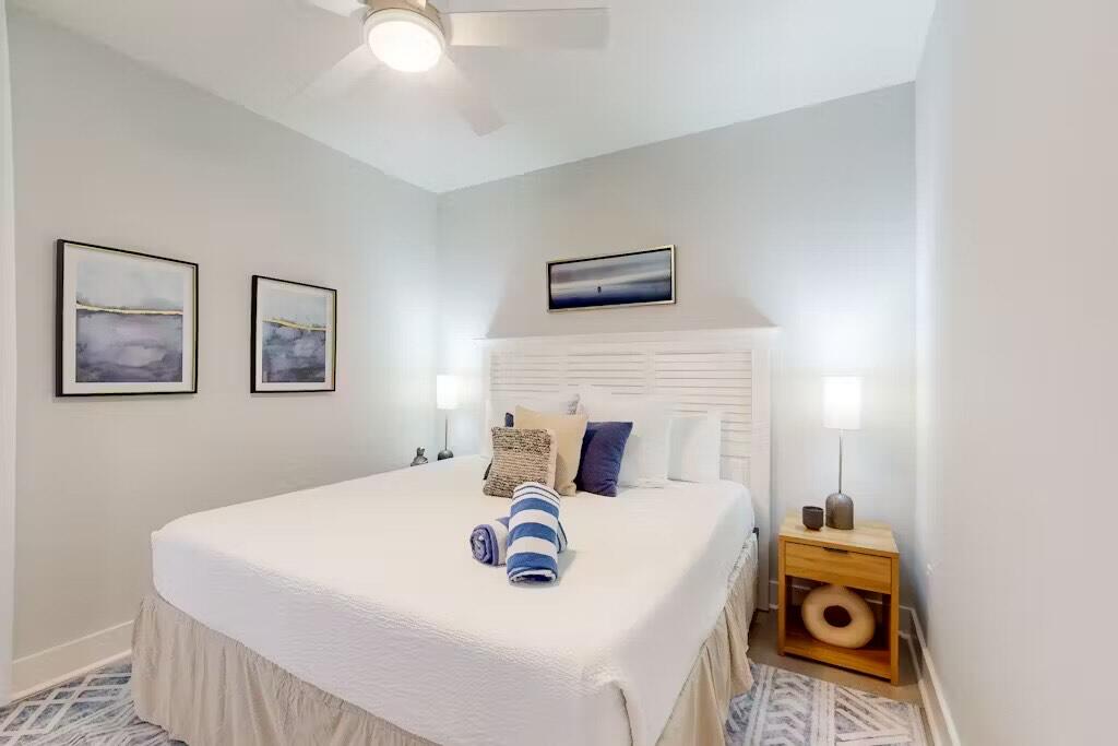Lagoon Manor - Residential Lease