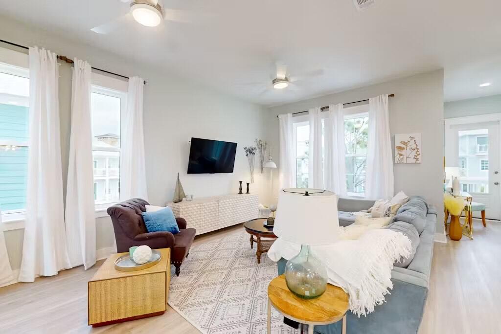 Lagoon Manor - Residential Lease