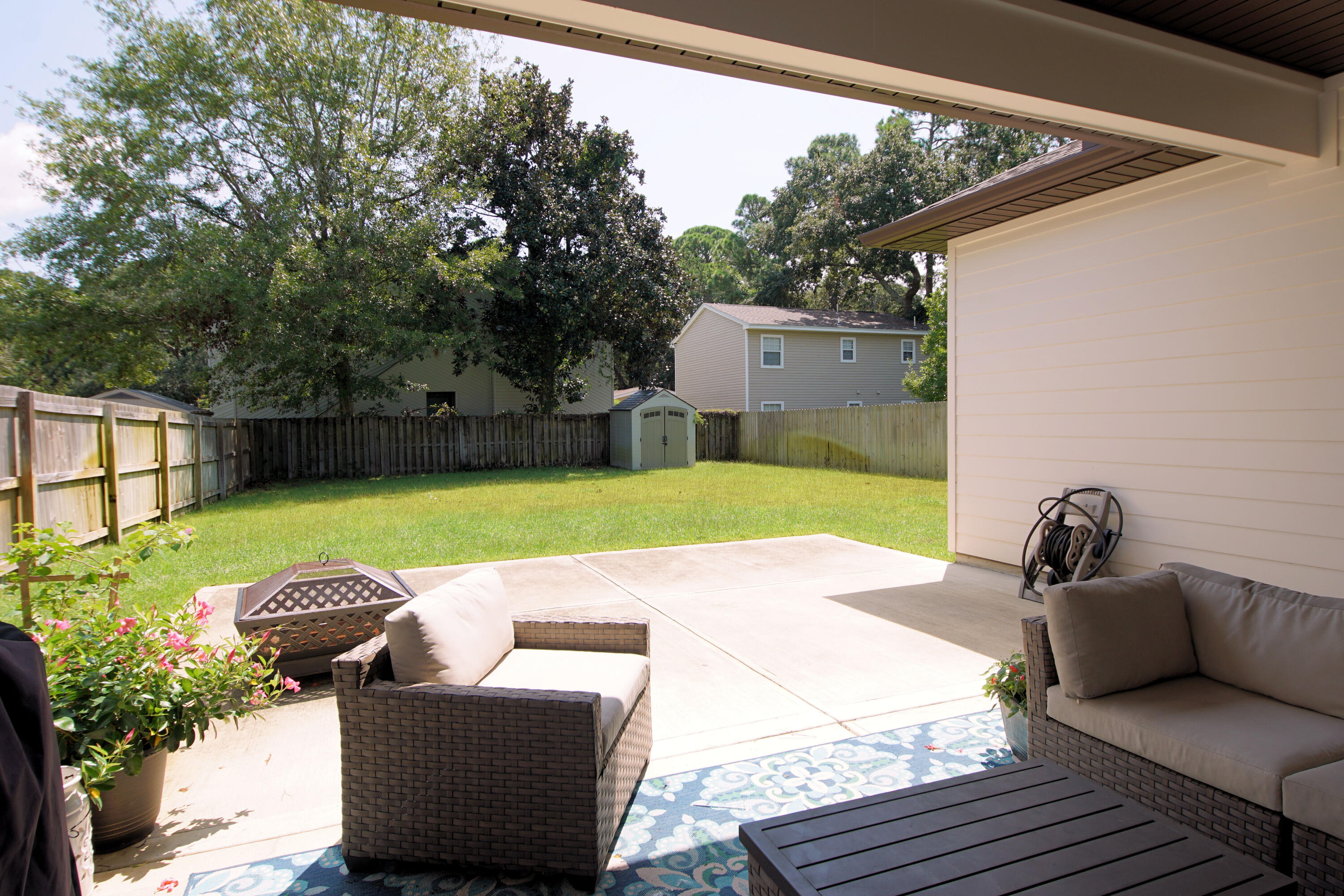 MAGNOLIA ESTATES - Residential