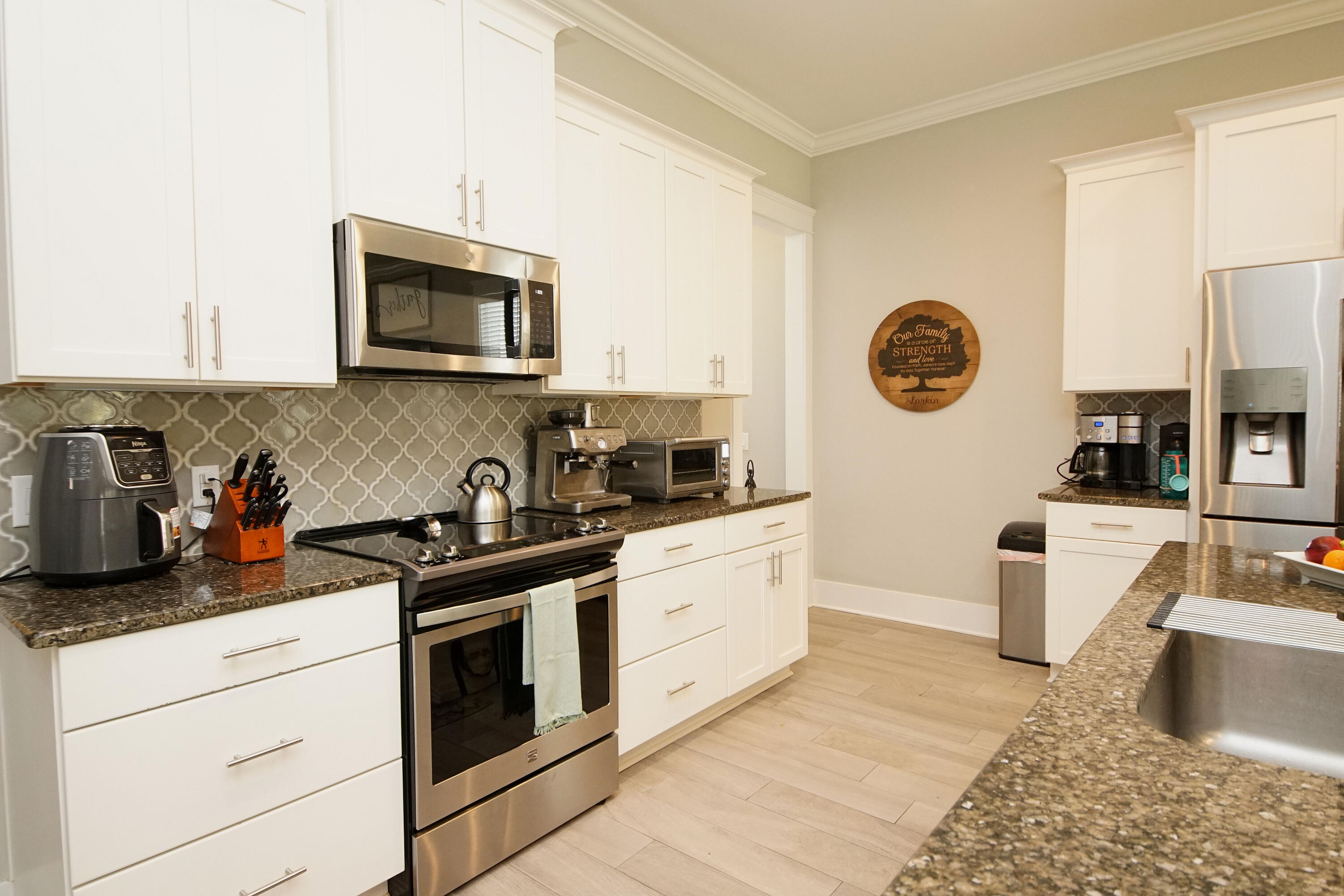 MAGNOLIA ESTATES - Residential