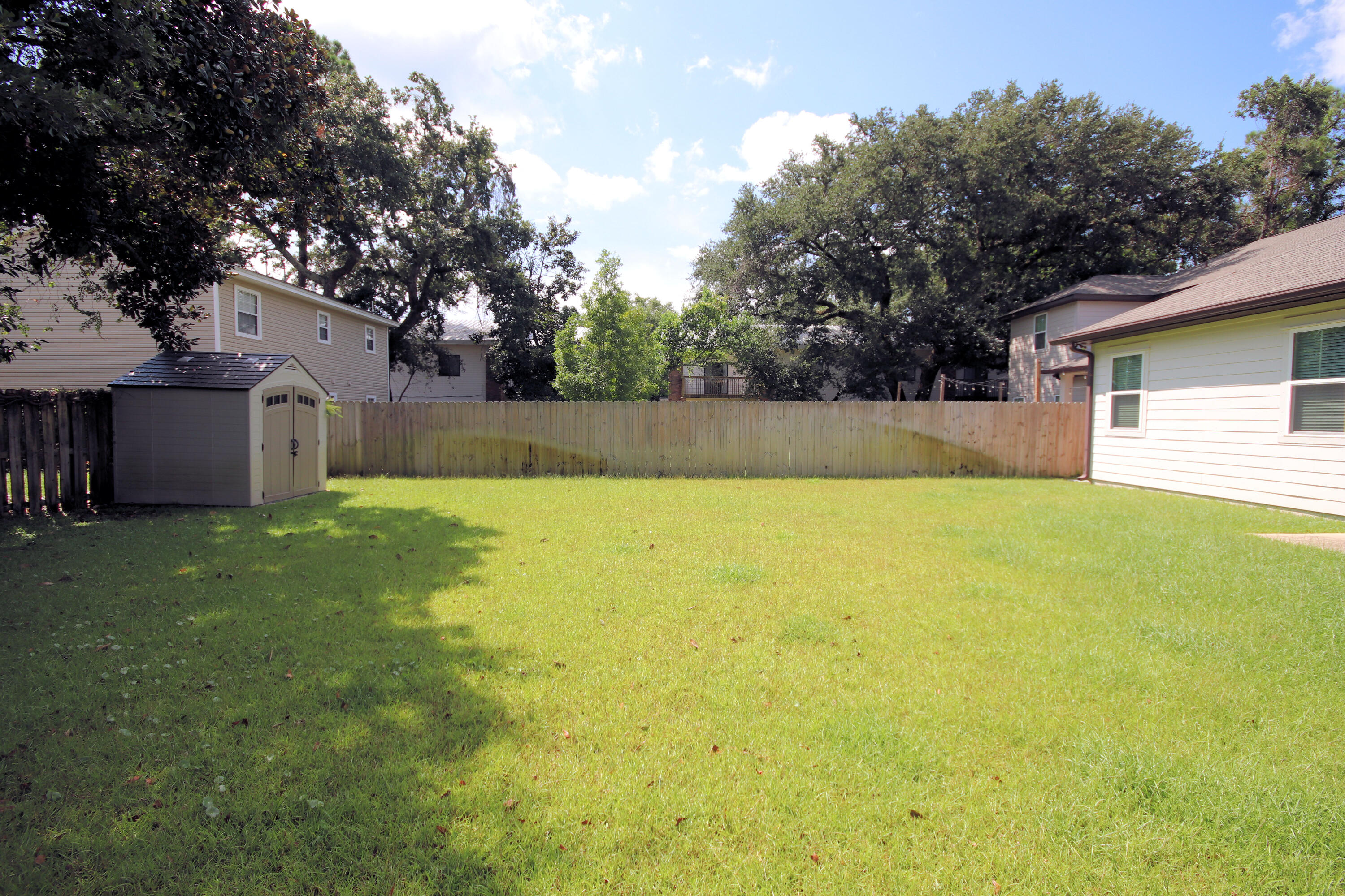 MAGNOLIA ESTATES - Residential