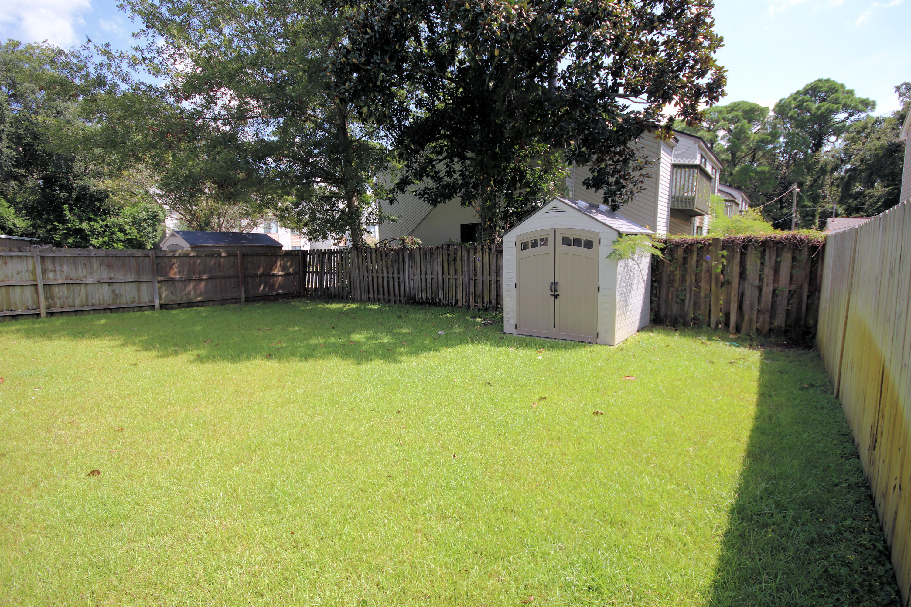 MAGNOLIA ESTATES - Residential