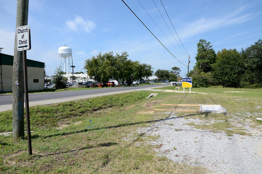 Two contiguous lots located at the highly visible corner of Lovejoy Road NW and Tilden Street NW...close to Longhorn's Plaza, Santa Rosa Mall, Greater Fort Walton Commerce, and Technology Park! This is a heavily traveled thoroughfare to and from the base! Take advantage of this great opportunity for your growing business!