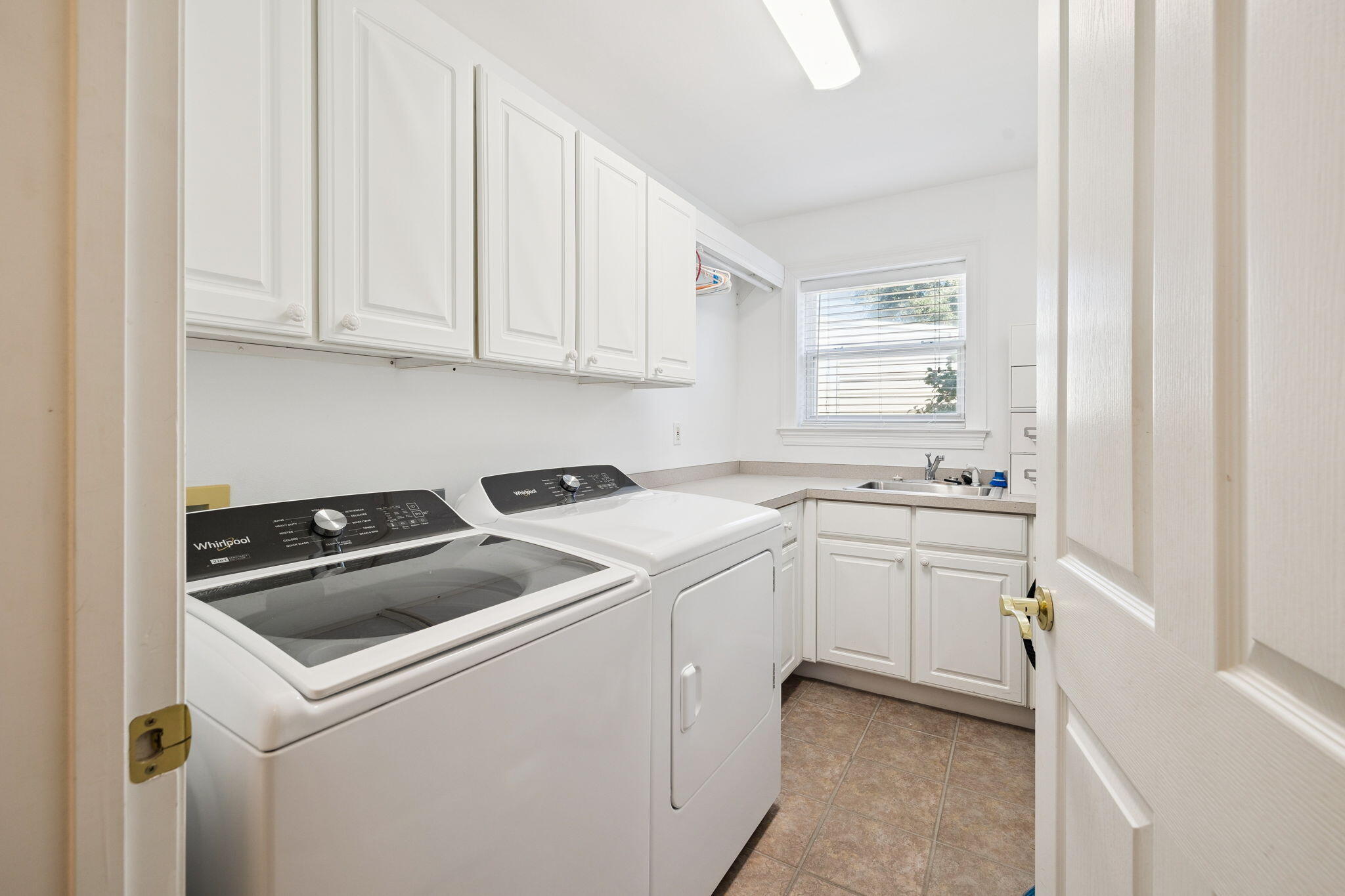 SNOW DRIFT BEACH - Residential