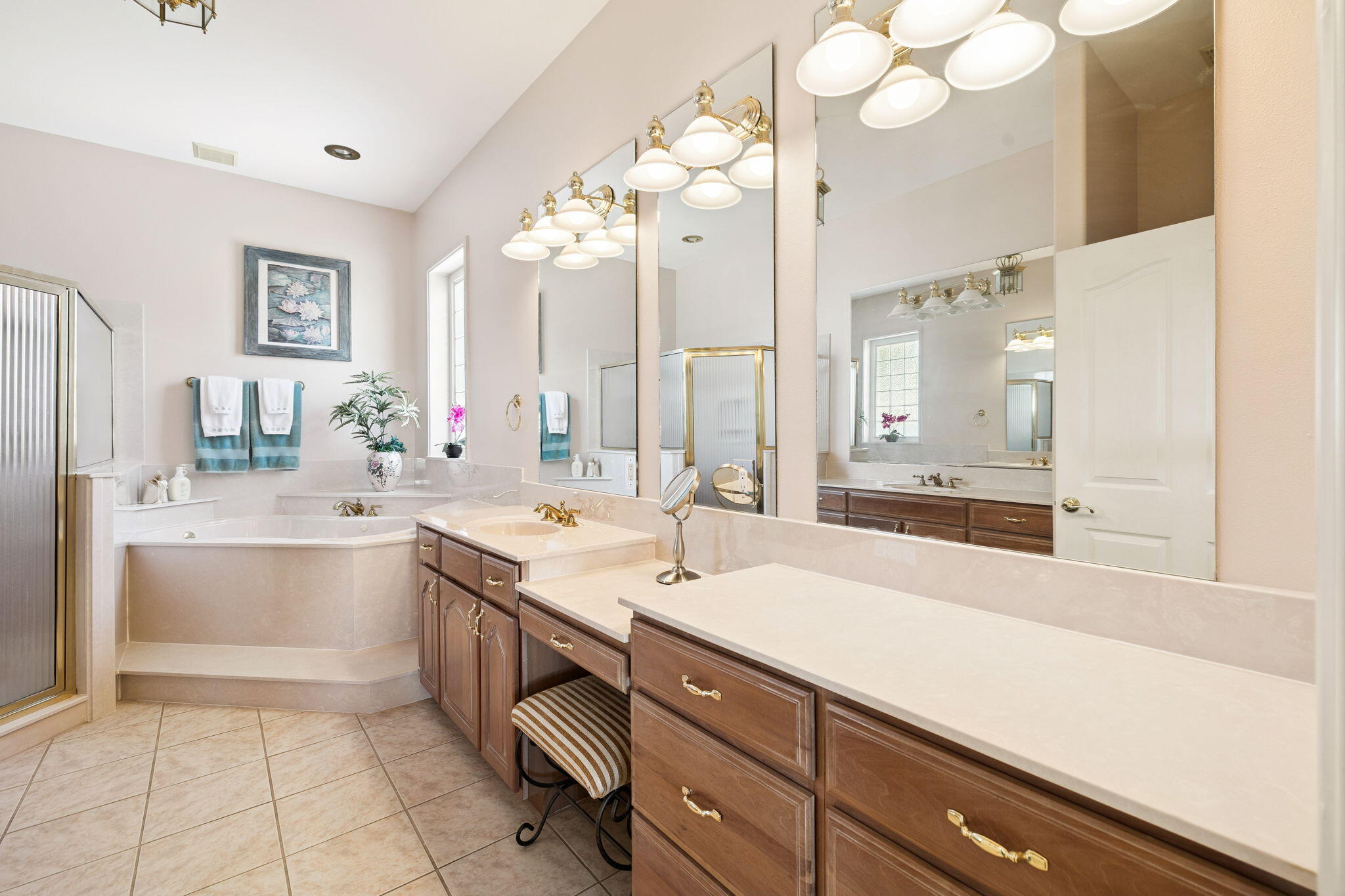 SNOW DRIFT BEACH - Residential