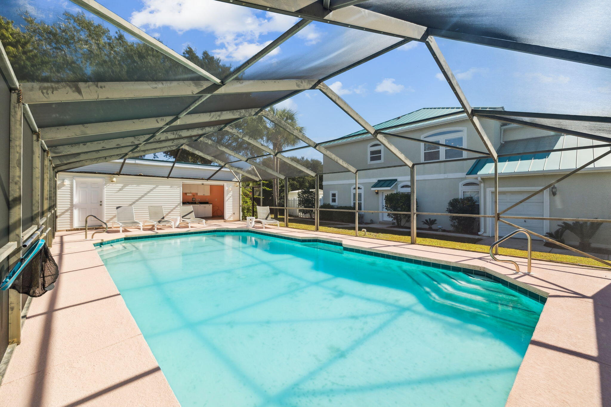 SNOW DRIFT BEACH - Residential