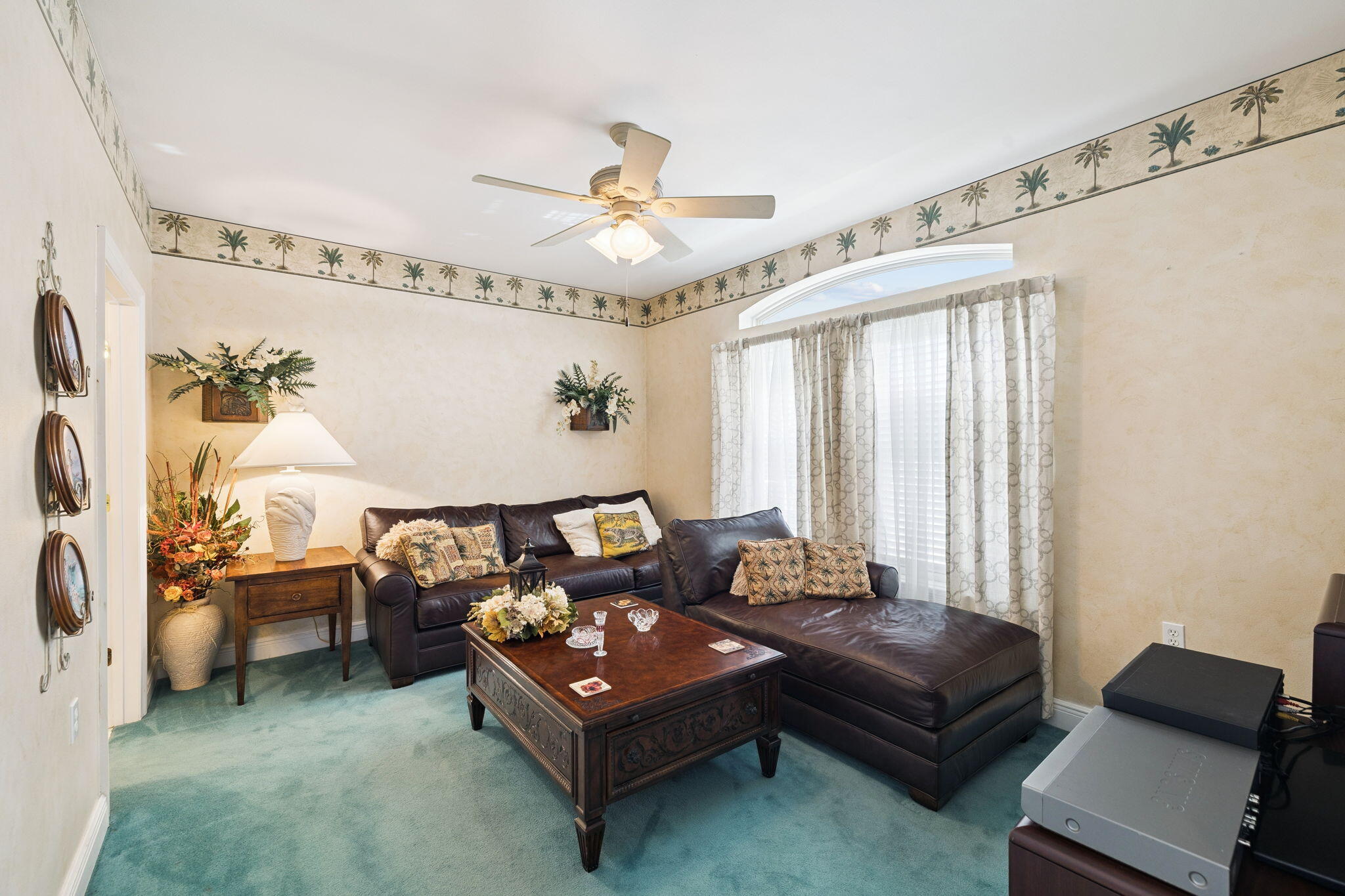 SNOW DRIFT BEACH - Residential