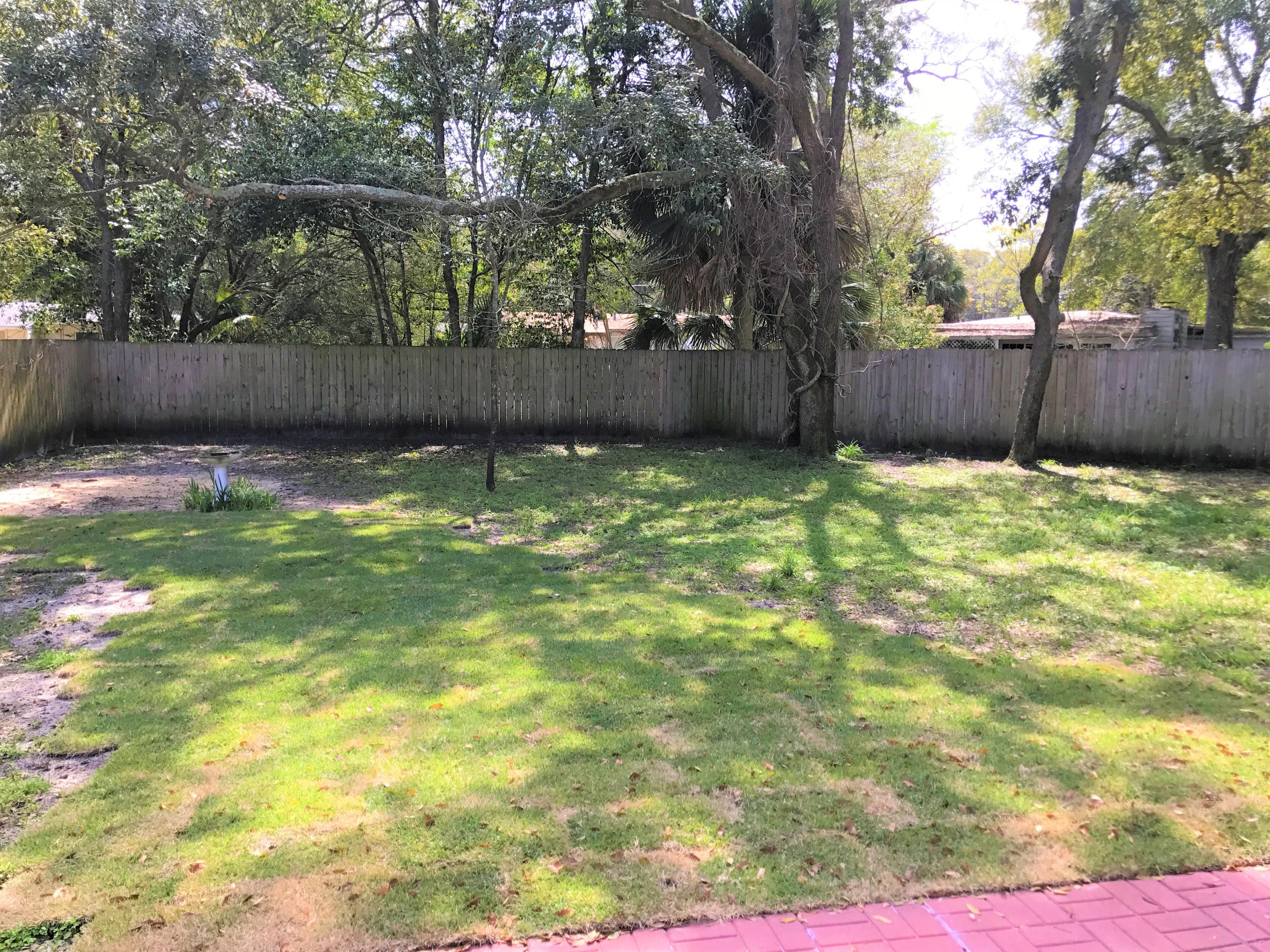 ELLIOTTS POINT RESUB - Residential Lease