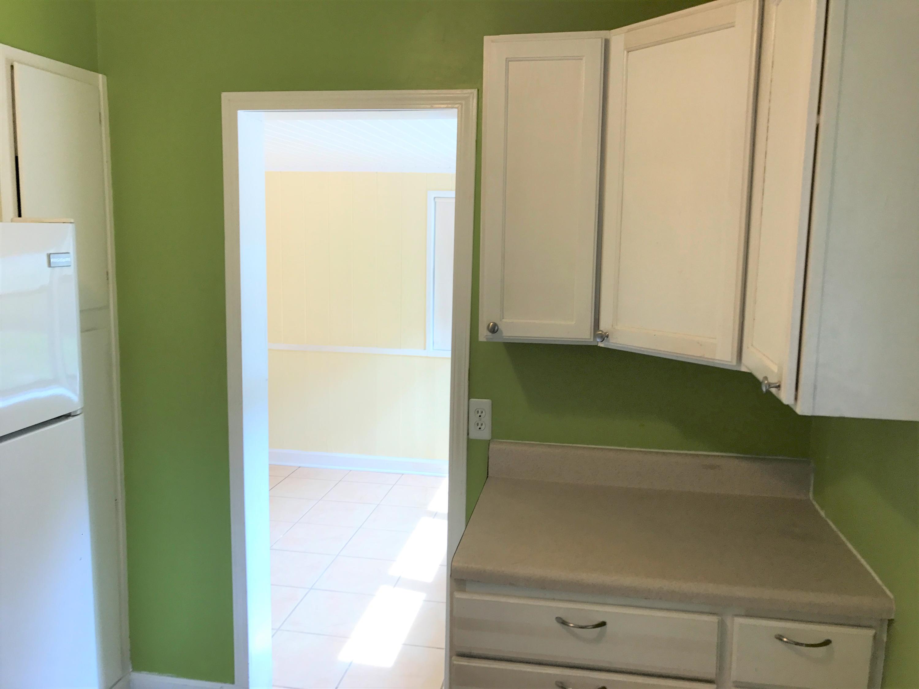 ELLIOTTS POINT RESUB - Residential Lease