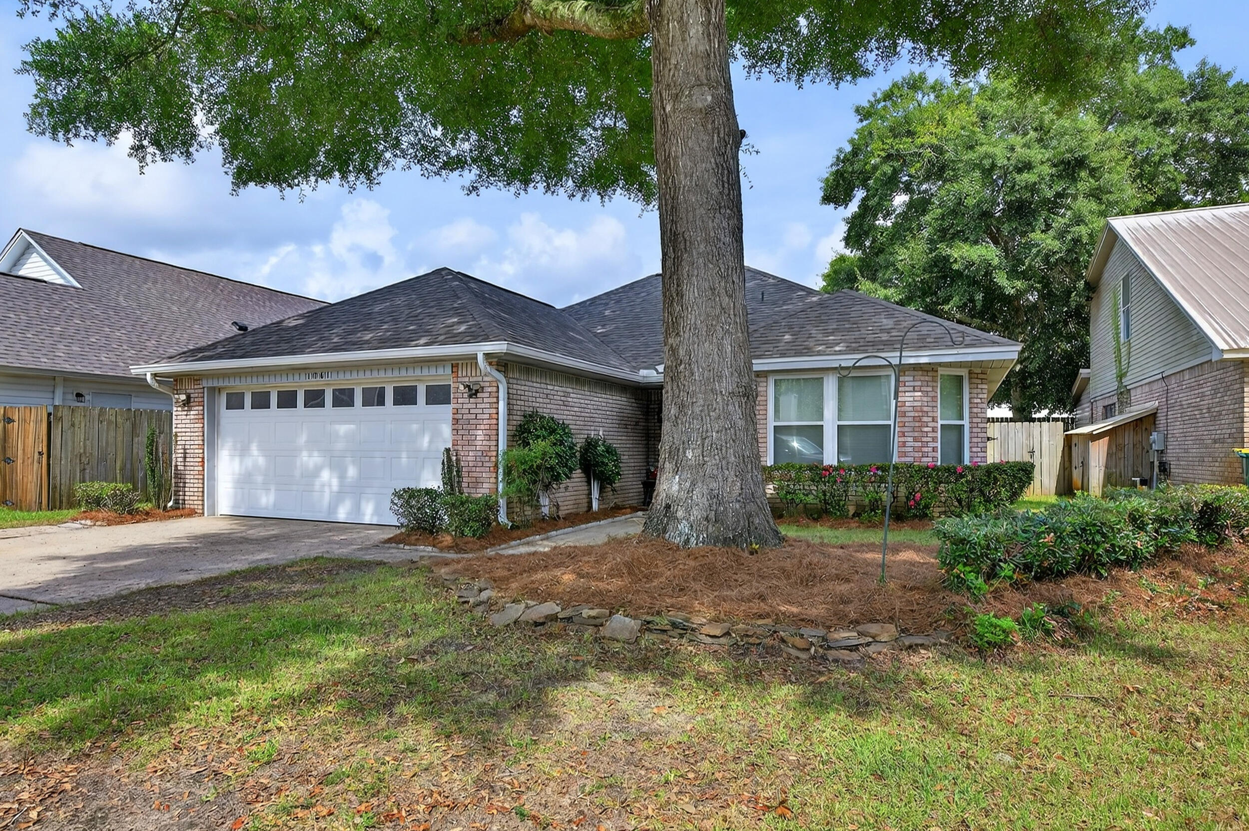 WINDMILL TERRACE - Residential