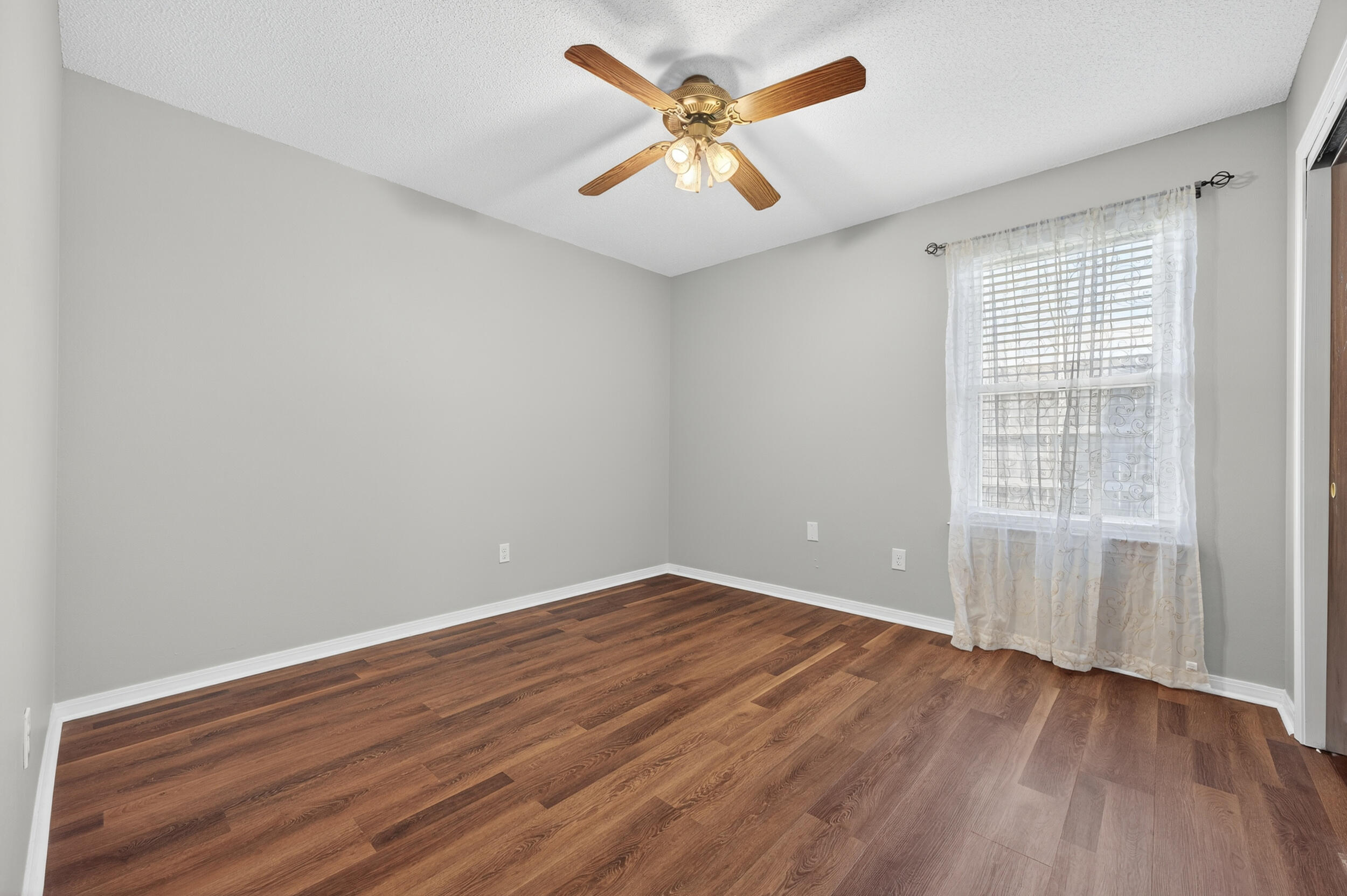 WINDMILL TERRACE - Residential