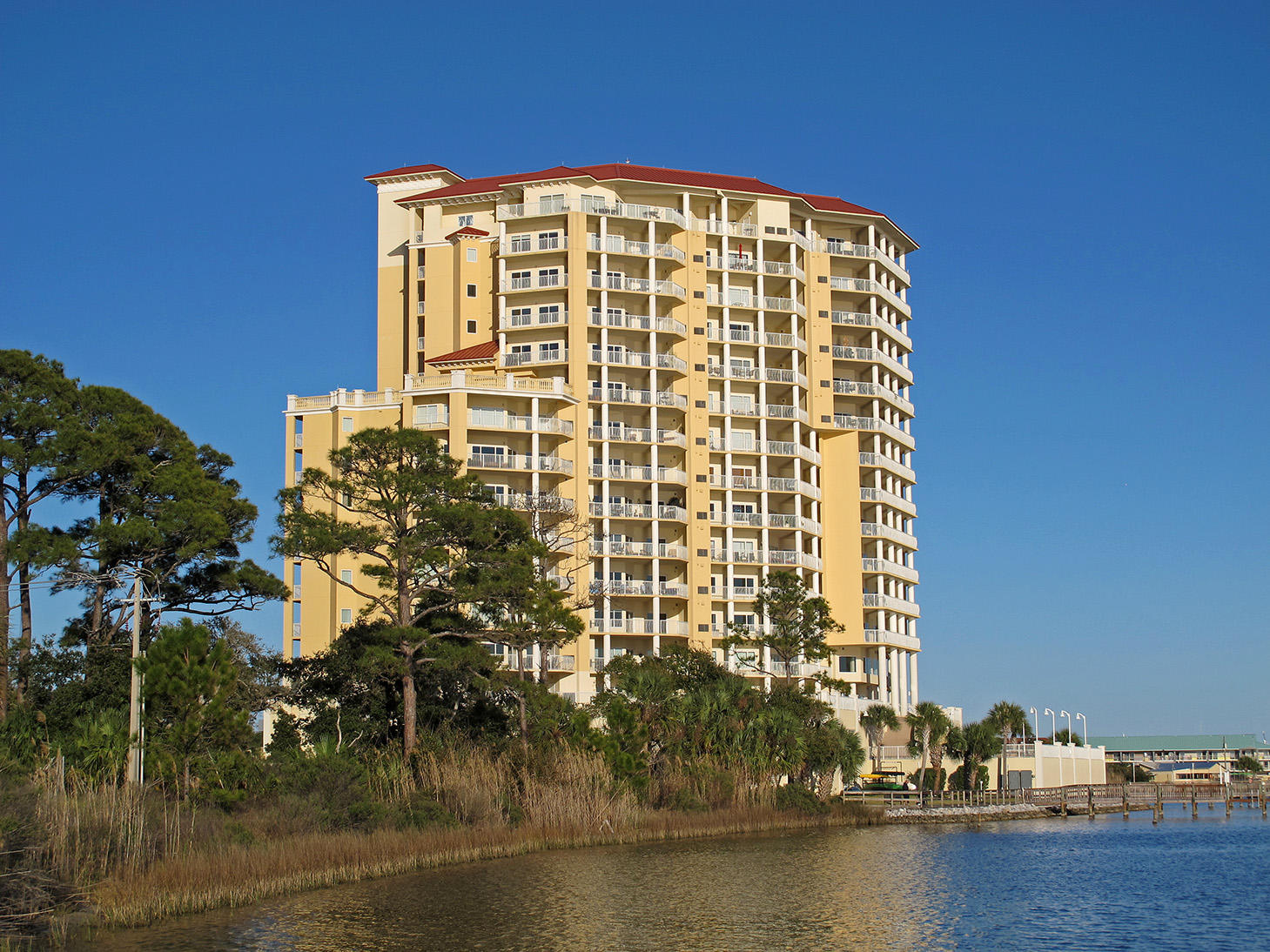 PRESIDIO YACHT CLUB - Residential