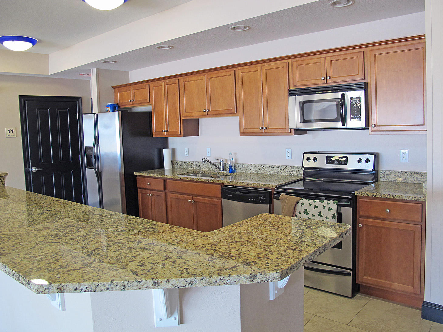 PRESIDIO YACHT CLUB - Residential