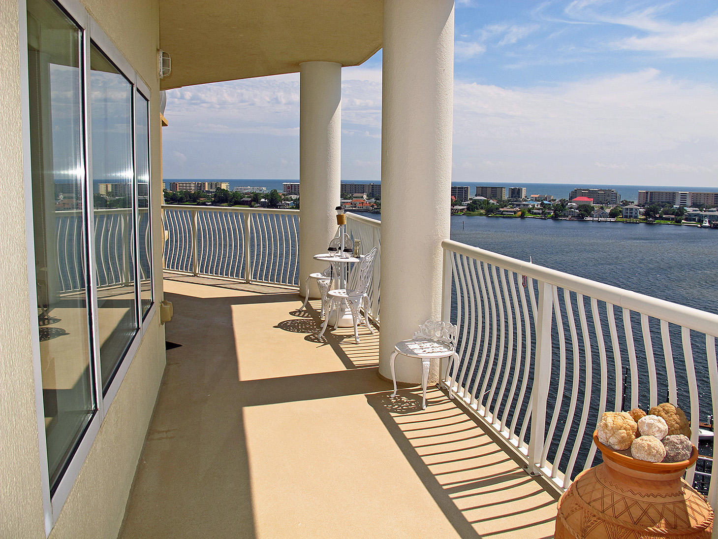 PRESIDIO YACHT CLUB - Residential