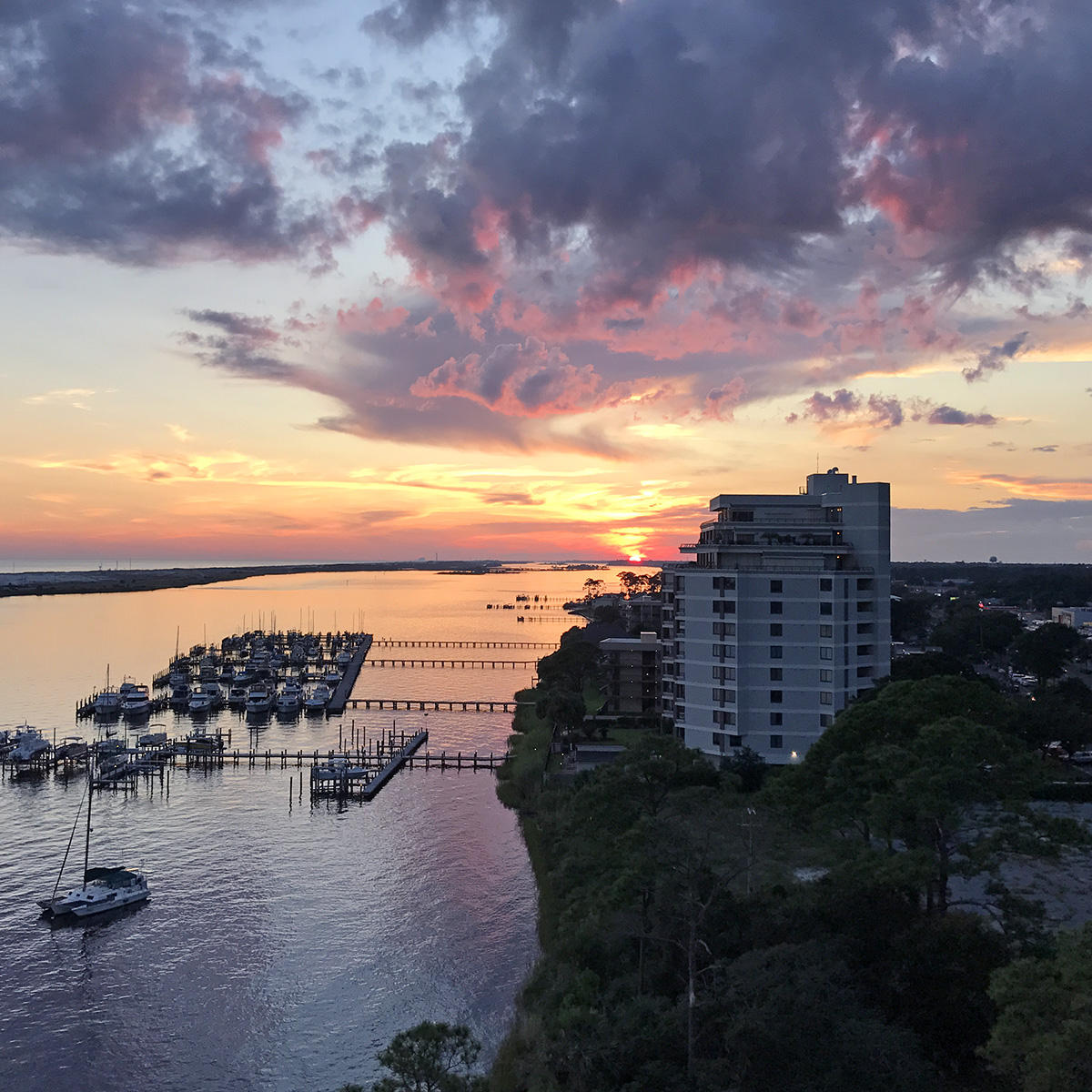 PRESIDIO YACHT CLUB - Residential