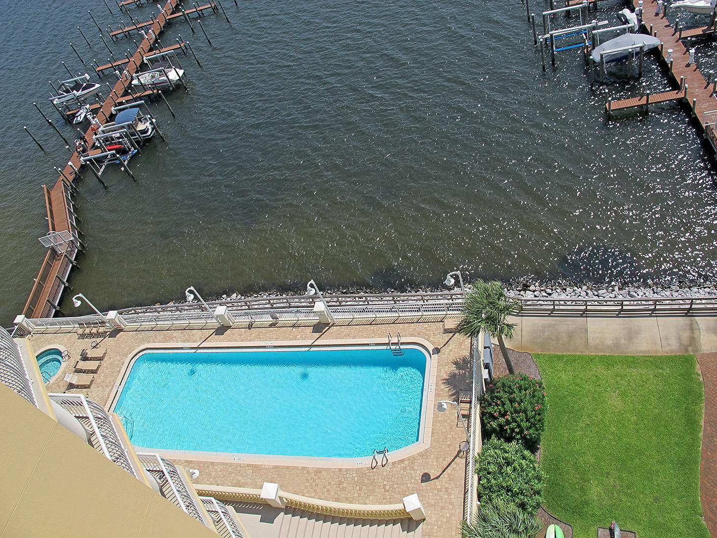 PRESIDIO YACHT CLUB - Residential