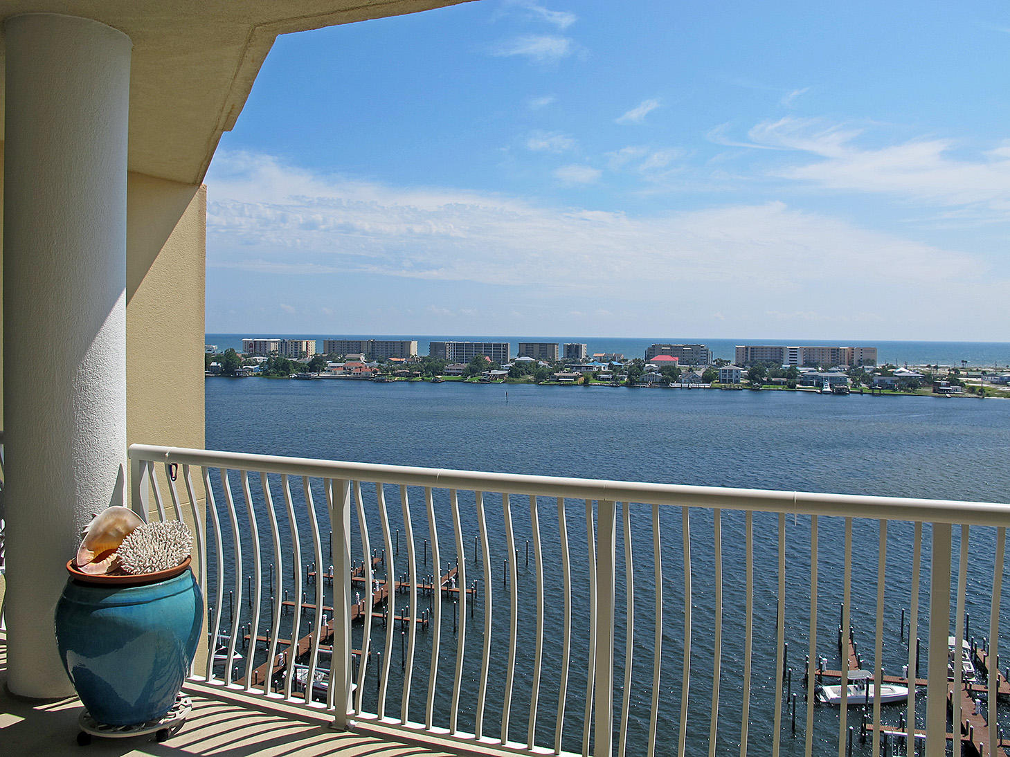 PRESIDIO YACHT CLUB - Residential